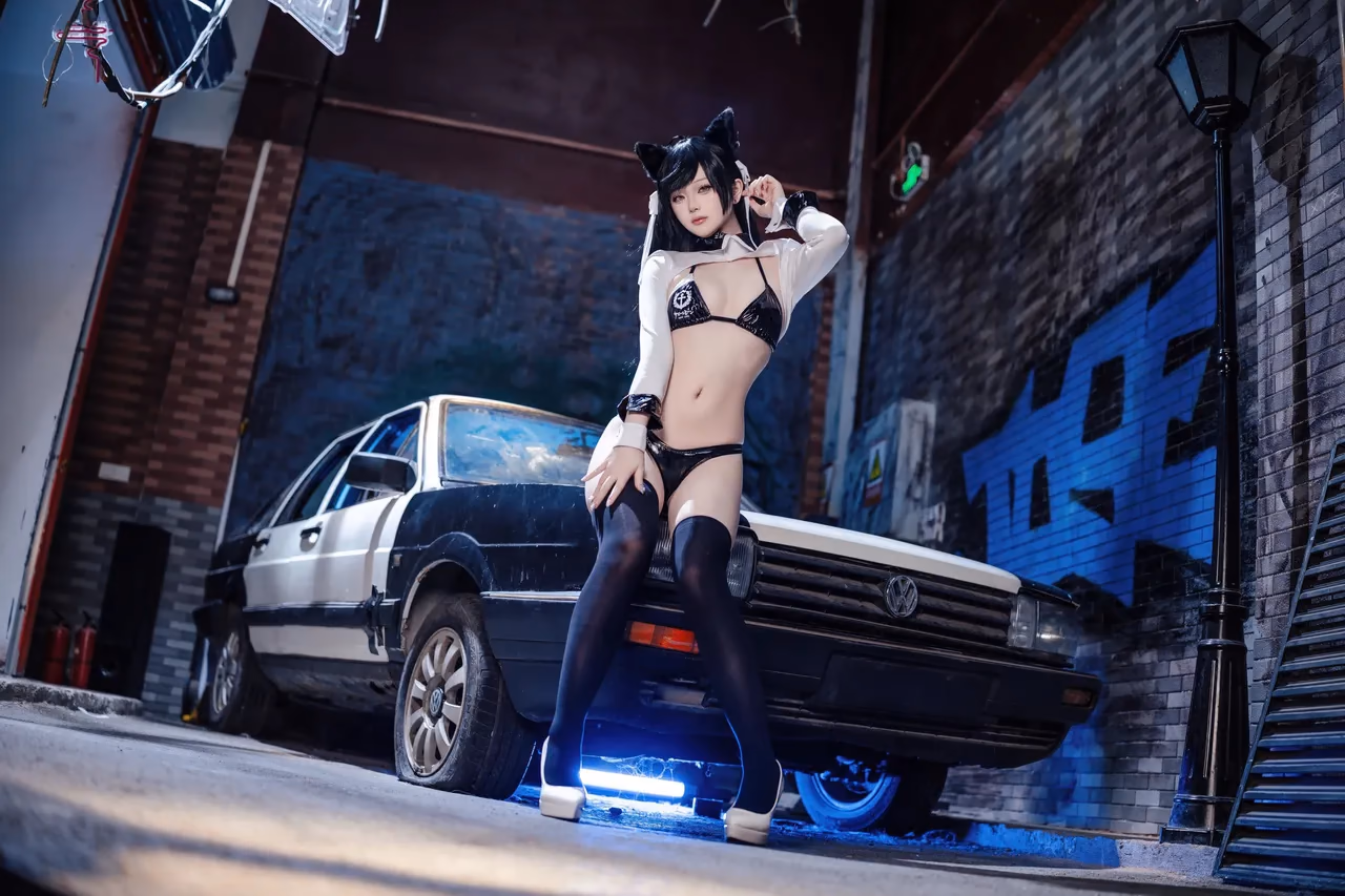Purinpuppy as Atago — cosplay photo 15 of 114
