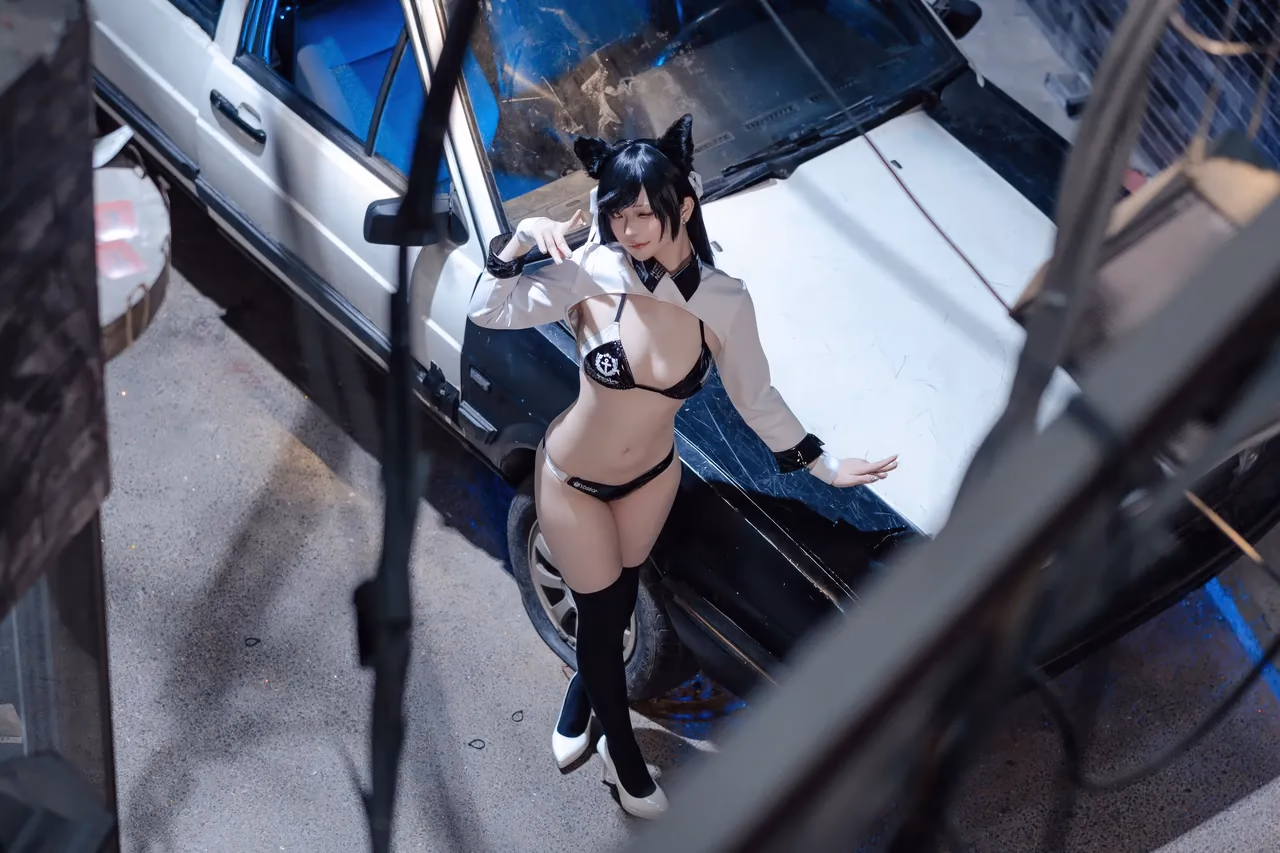 Purinpuppy as Atago — cosplay photo 23 of 114