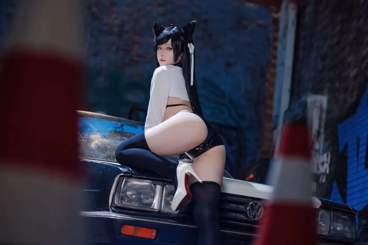 Purinpuppy as Atago — cosplay photo 36 of 114