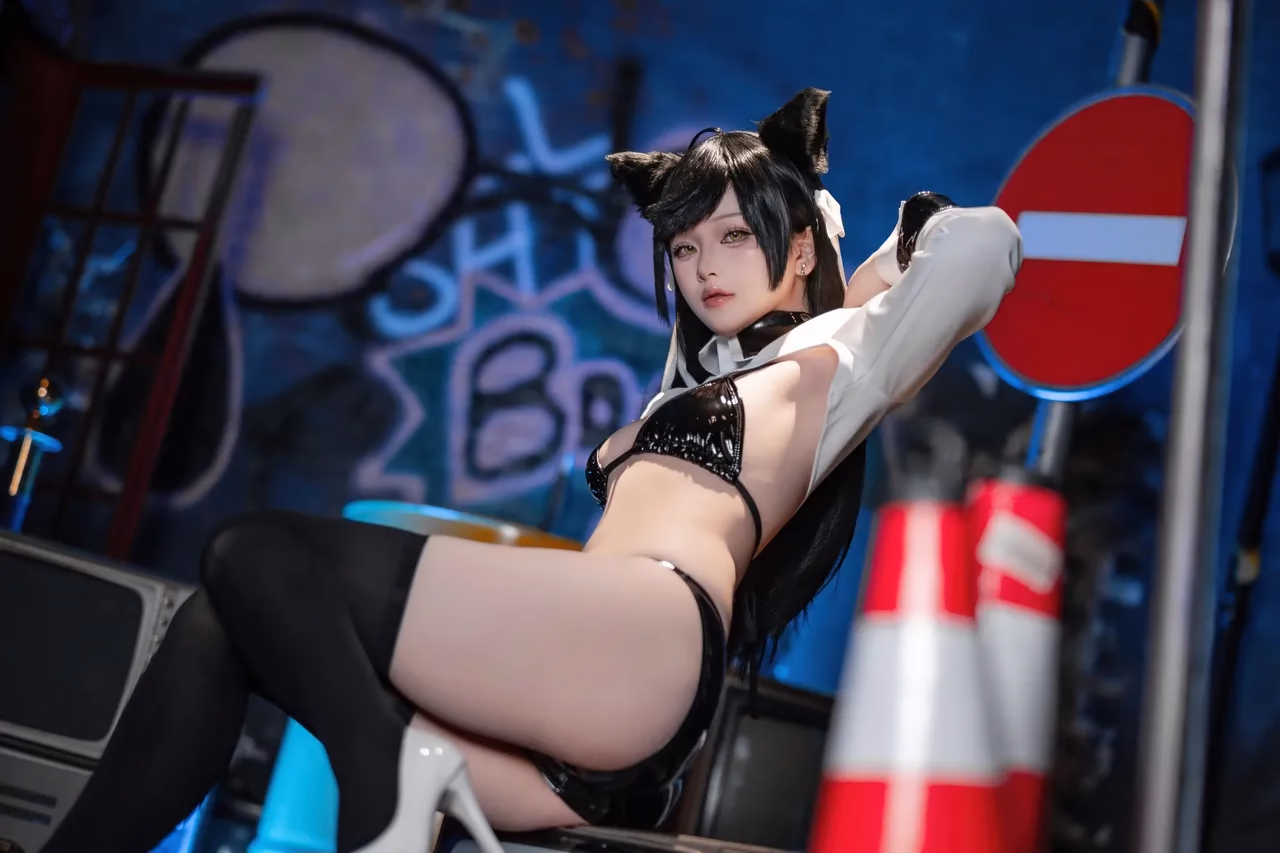 Purinpuppy as Atago — cosplay photo 52 of 114
