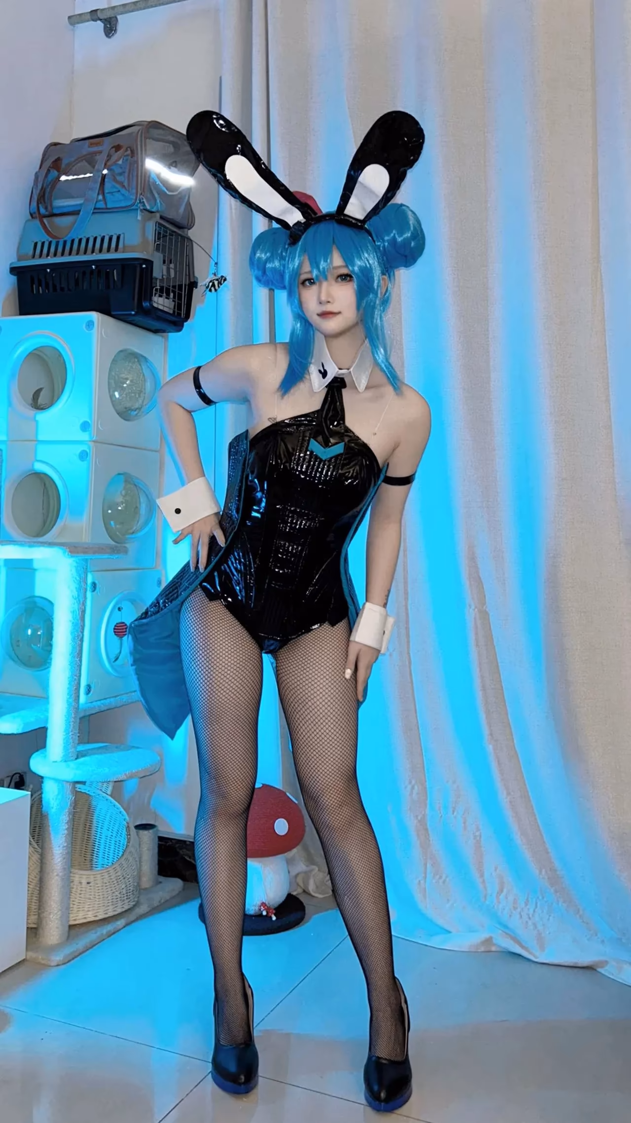 Purinpuppy as Hatsune Miku — cosplay photo 14 of 38