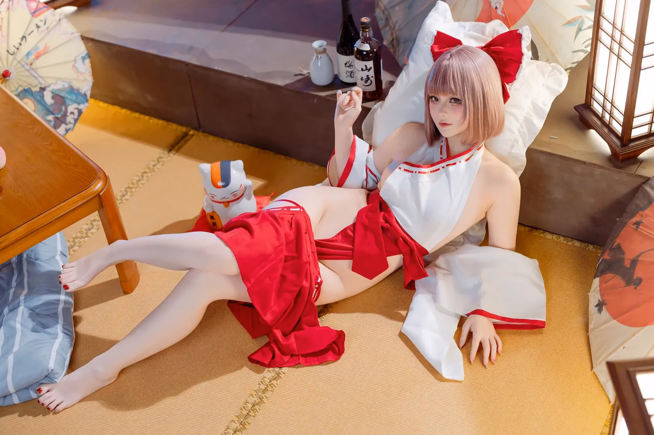 Purinpuppy as Reimu Hakurei — cosplay photo 49 of 66