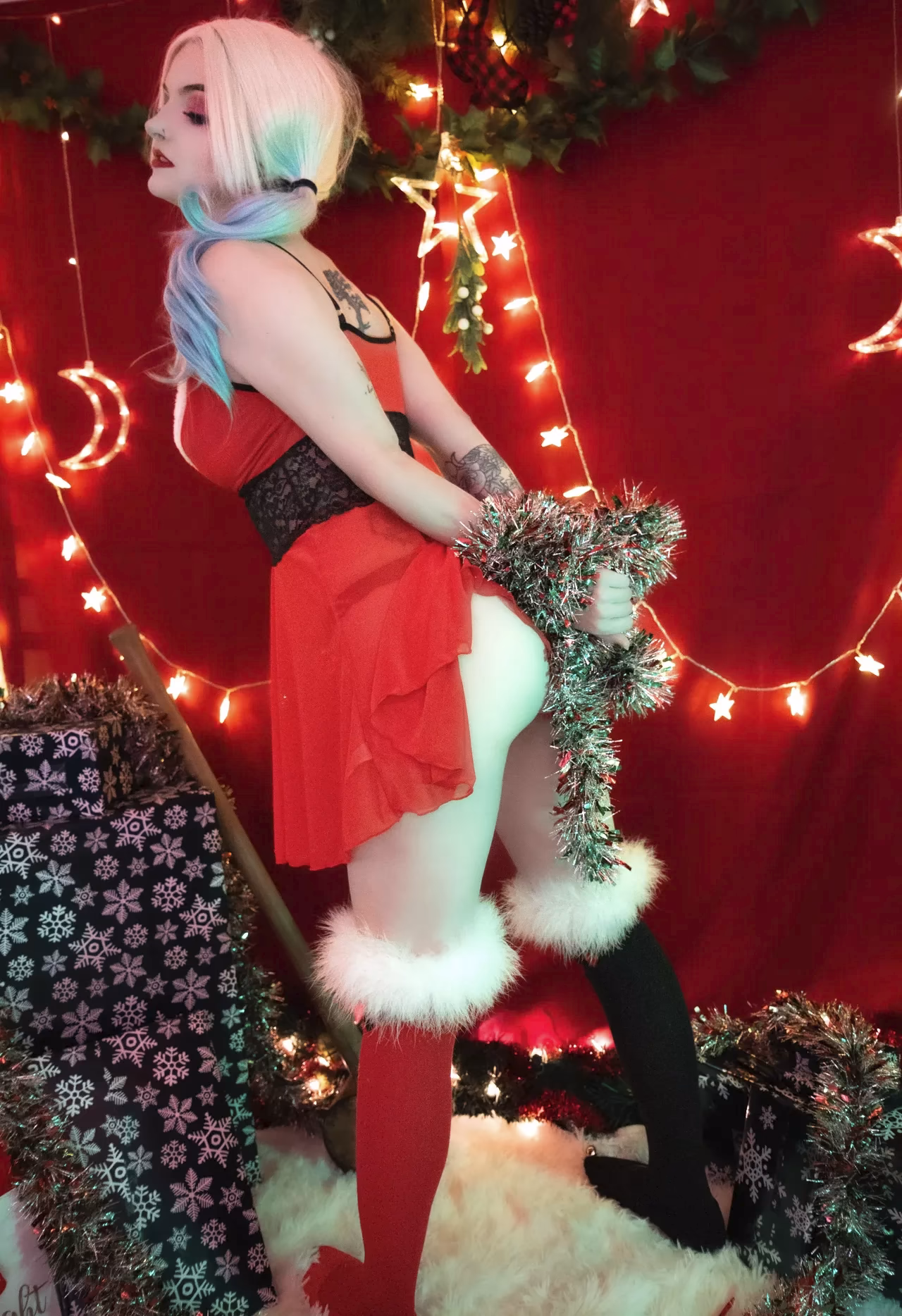RainyDayRoses as Harley Quinn — cosplay photo 52 of 89