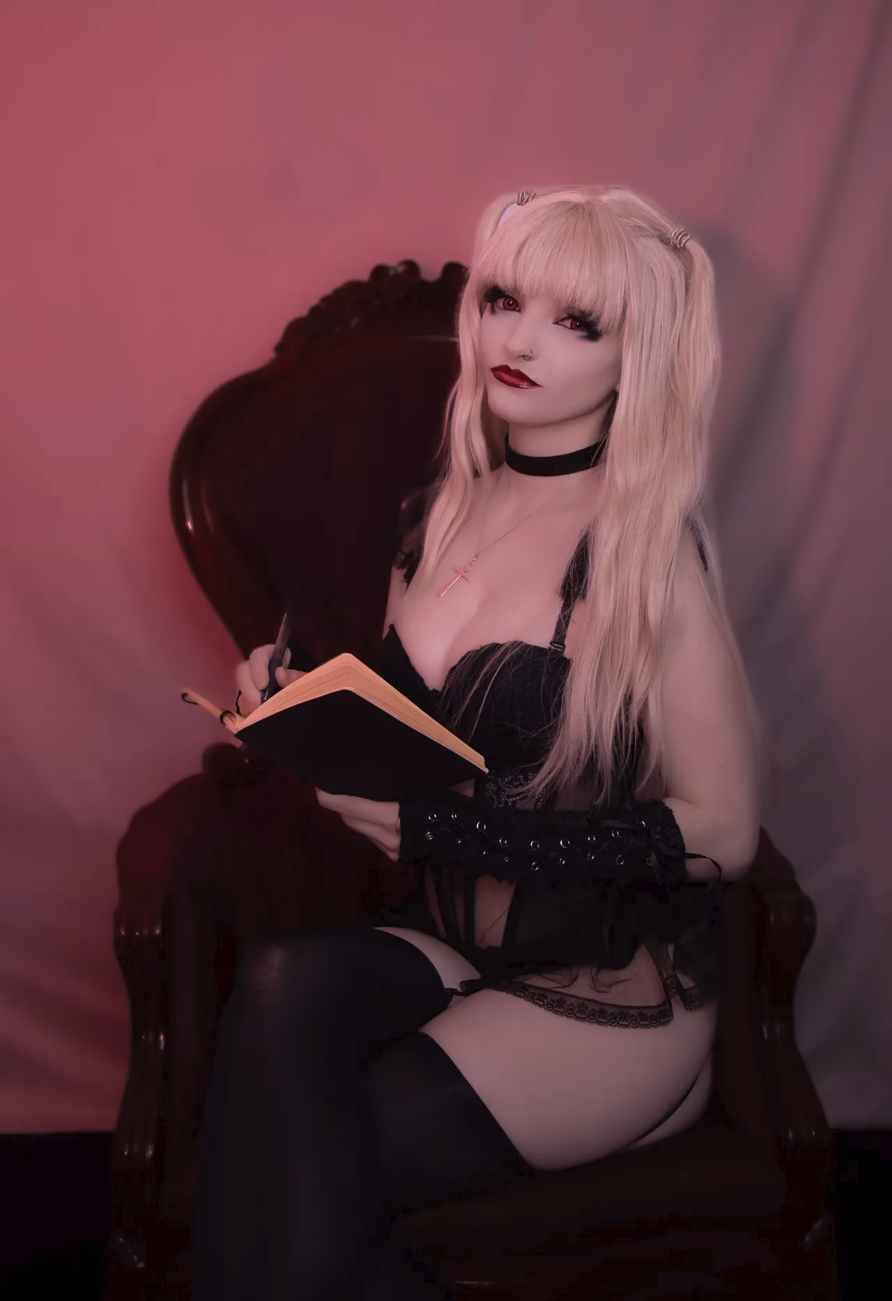 RainyDayRoses as Misa Amane — cosplay photo 41 of 68