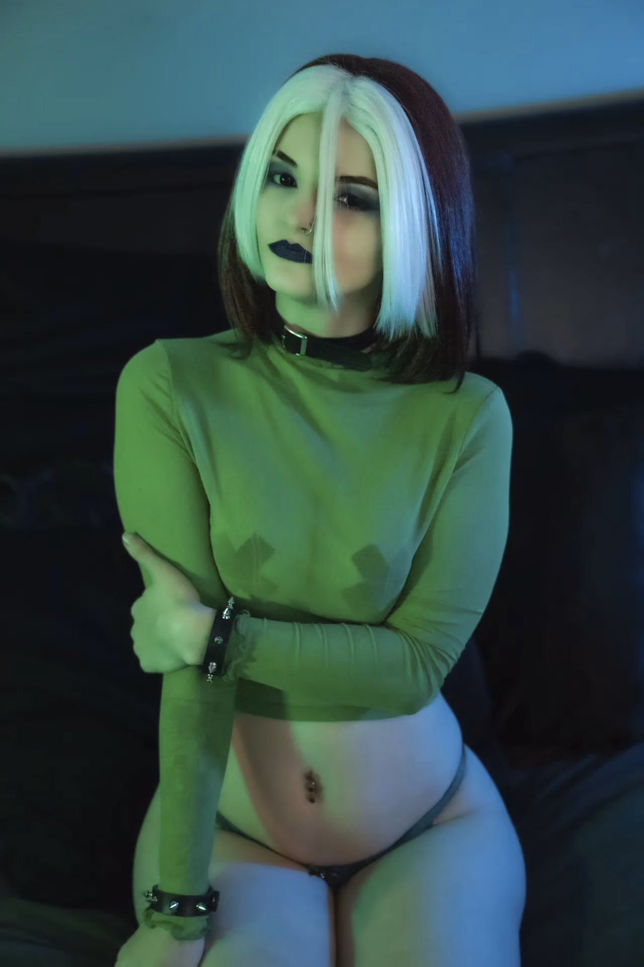 RainyDayRoses as Rogue — cosplay photo 68 of 73