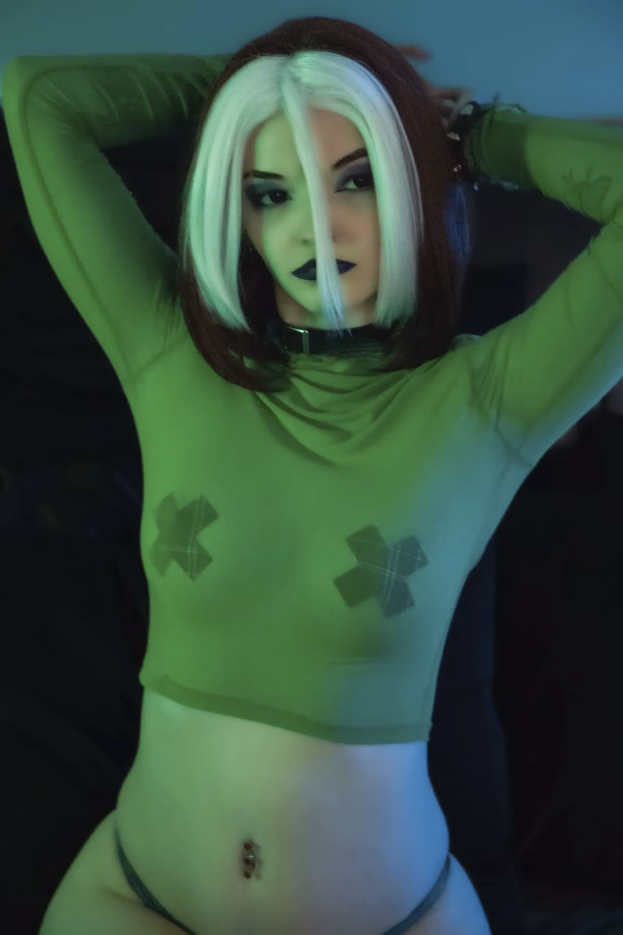 RainyDayRoses as Rogue — cosplay photo 69 of 73