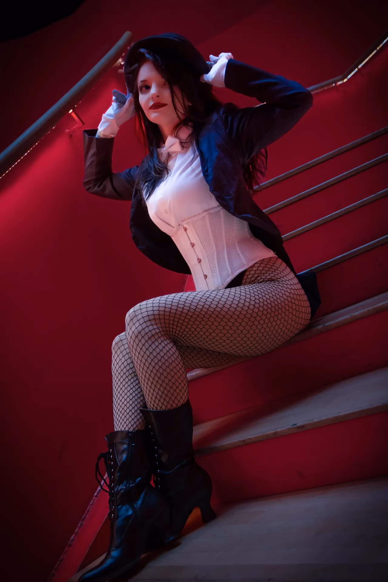 RainyDayRoses as Zatanna — cosplay photo 11 of 26