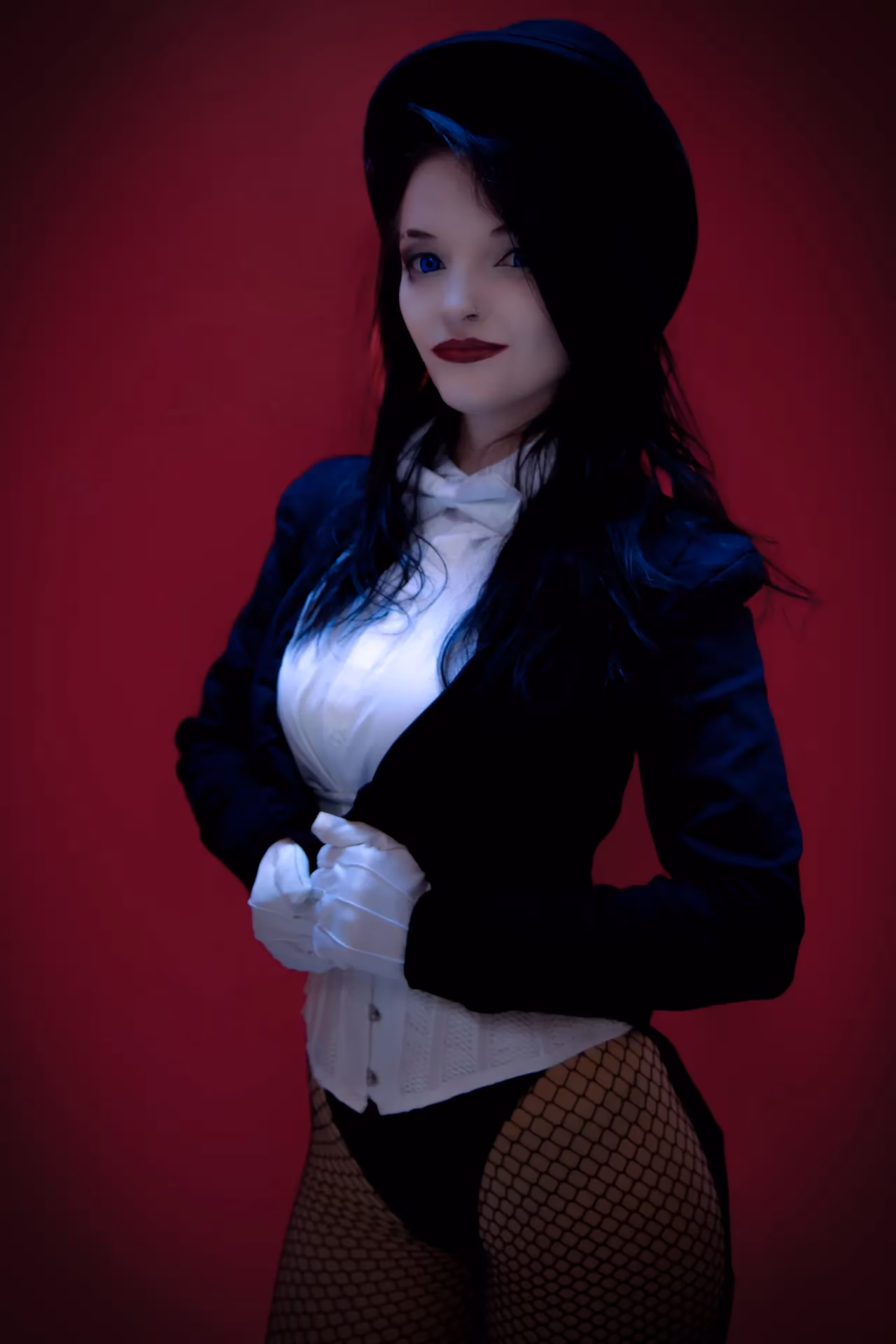 RainyDayRoses as Zatanna — cosplay photo 17 of 26