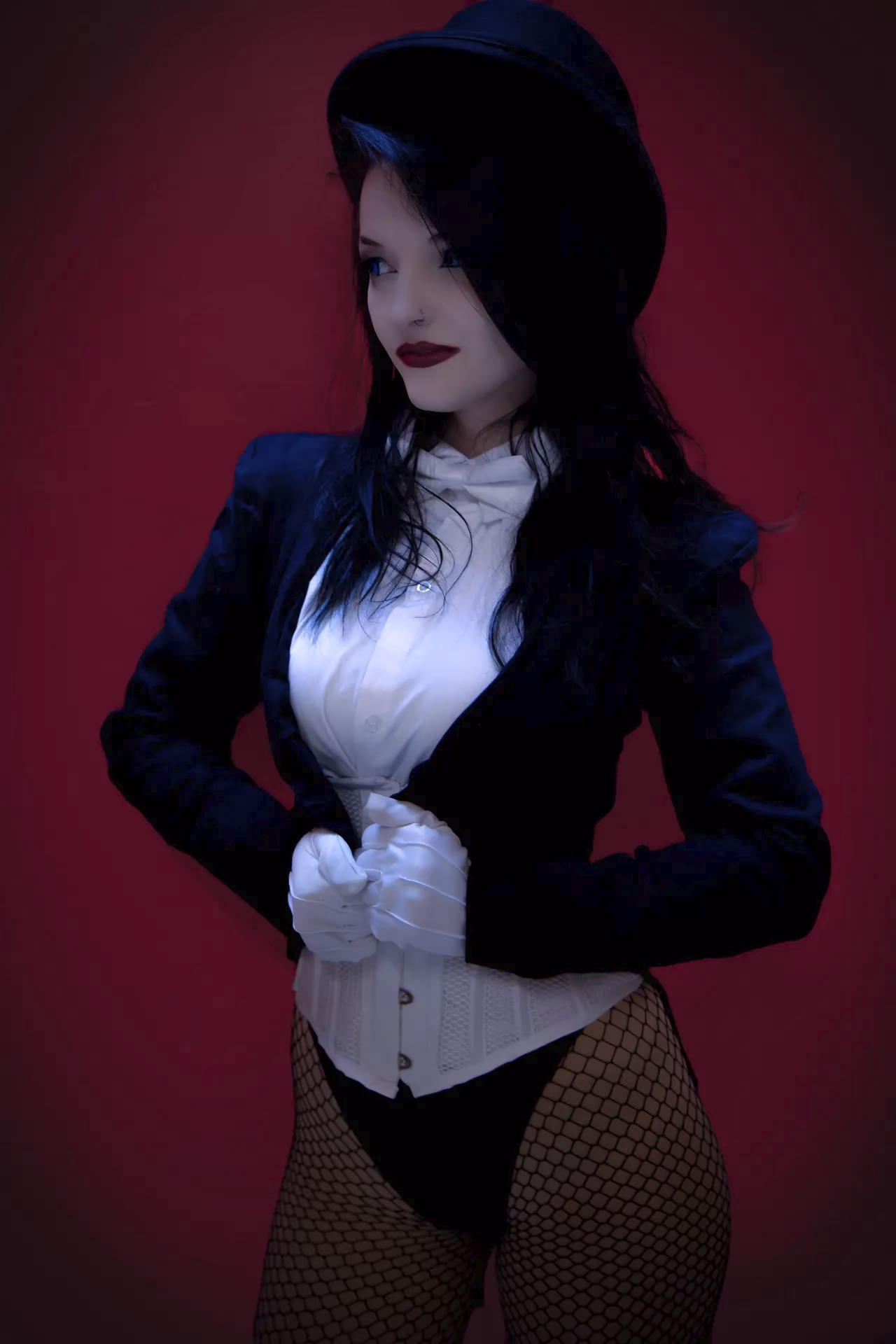 RainyDayRoses as Zatanna — cosplay photo 18 of 26