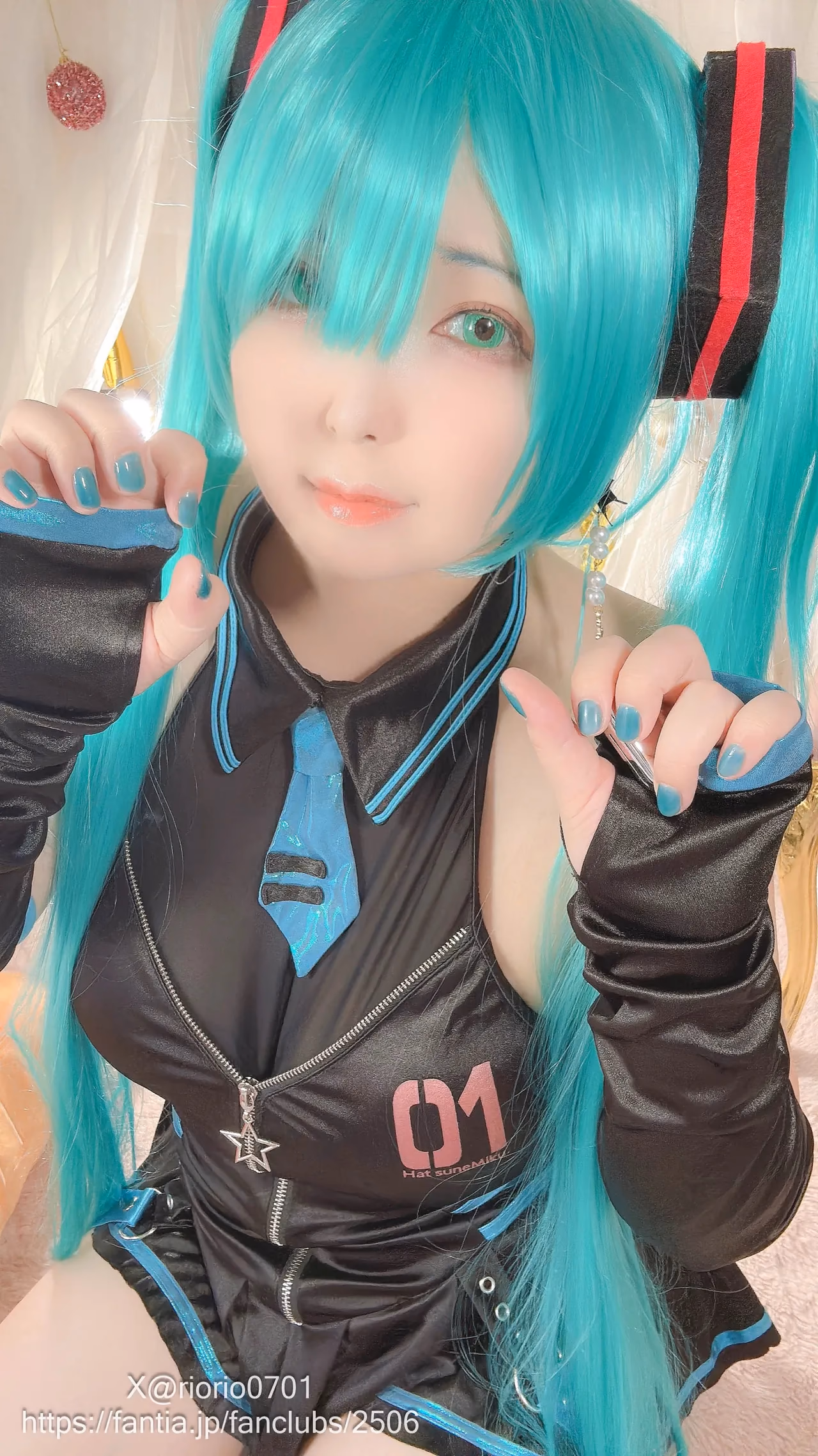 Rio-chan as Hatsune Miku — cosplay photo 5 of 67