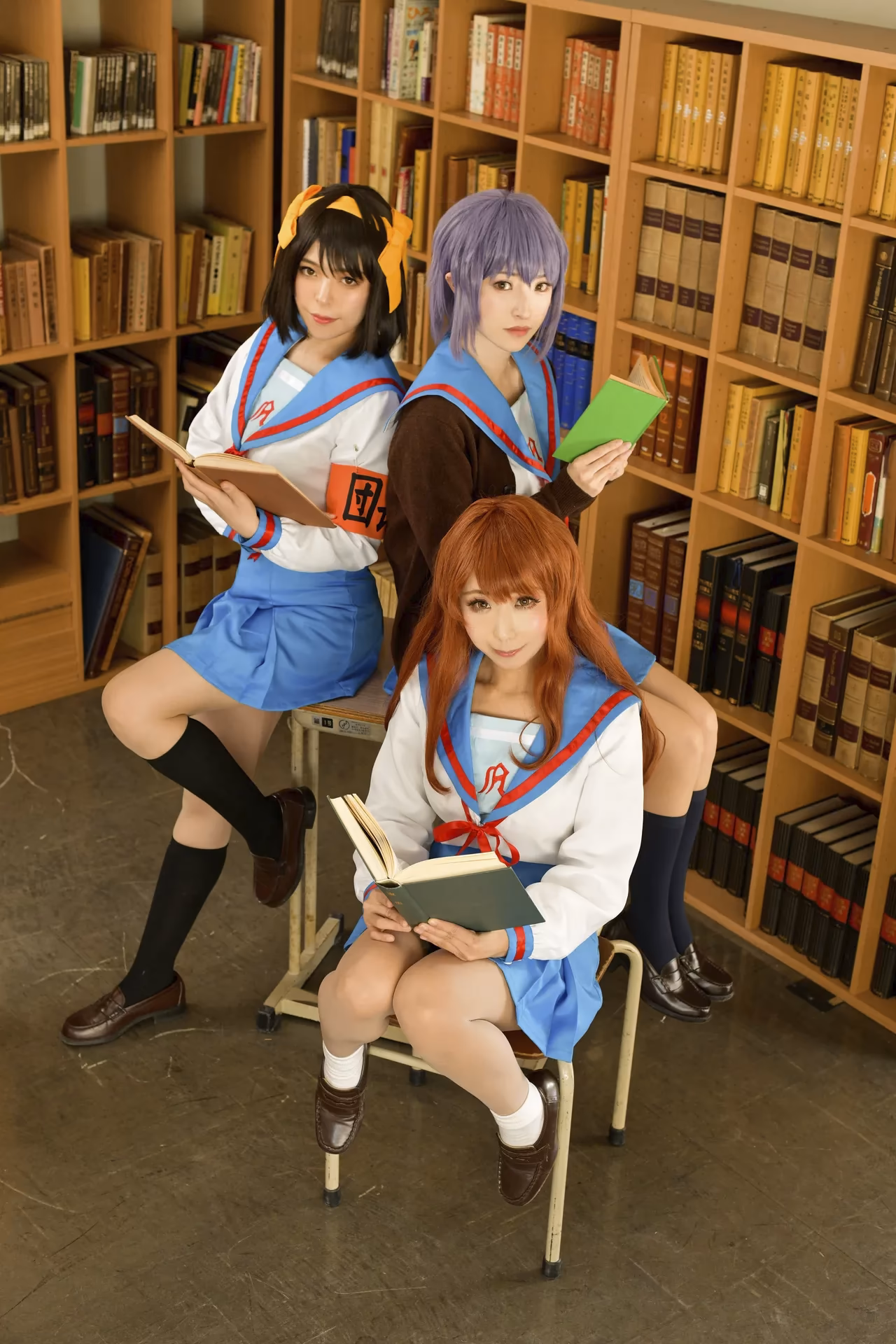 rionsakura as Haruhi Suzumiya, Mikuru Asahina, and Yuki Nagato — cosplay photo 26 of 162