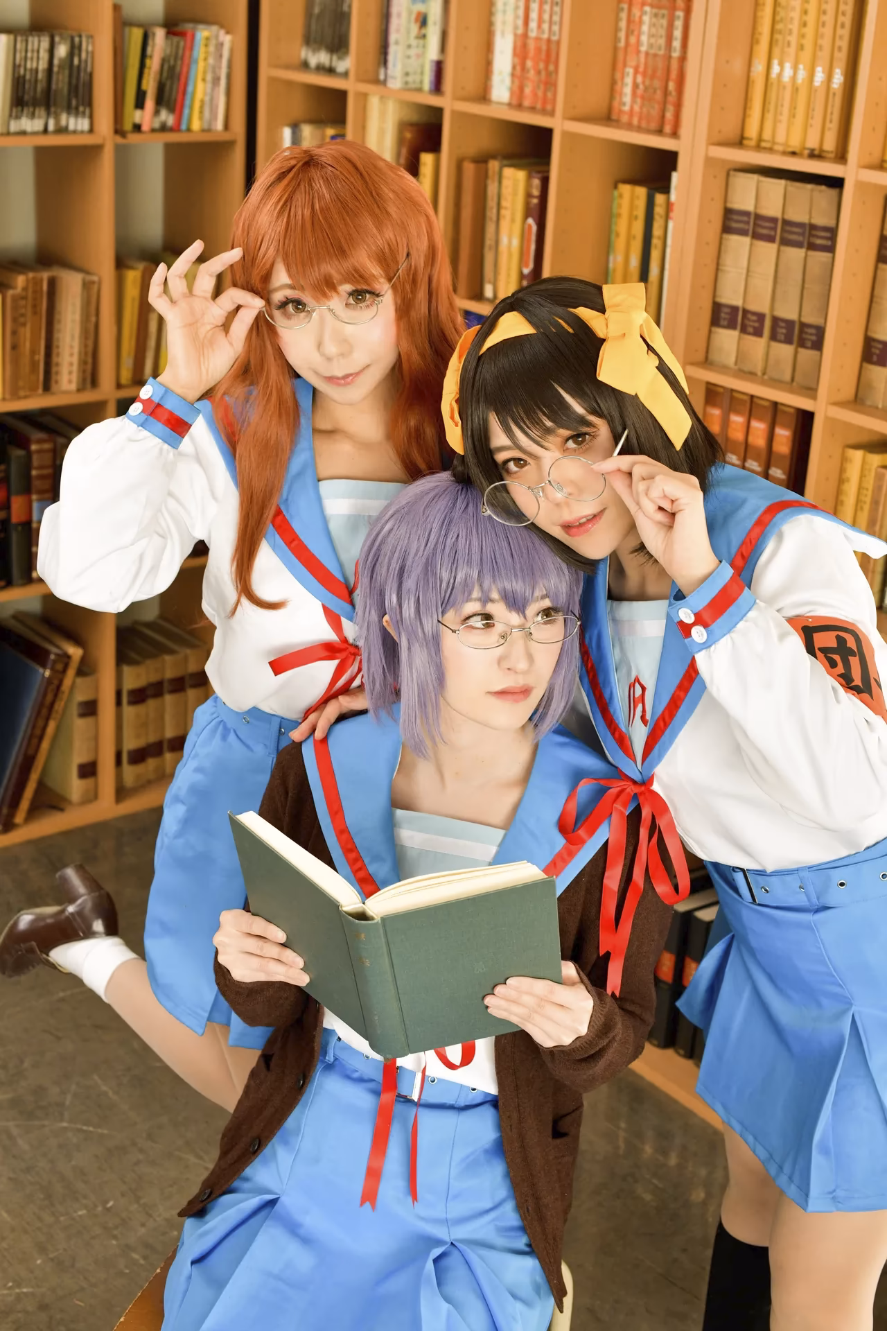 rionsakura as Haruhi Suzumiya, Mikuru Asahina, and Yuki Nagato — cosplay photo 27 of 162