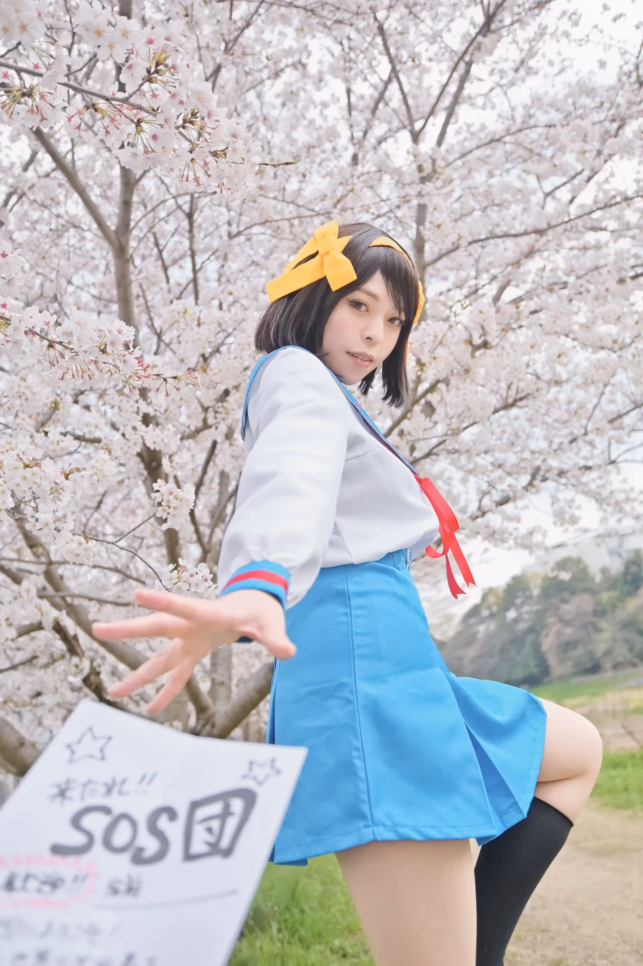 rionsakura as Haruhi Suzumiya, Mikuru Asahina, and Yuki Nagato — cosplay photo 82 of 162