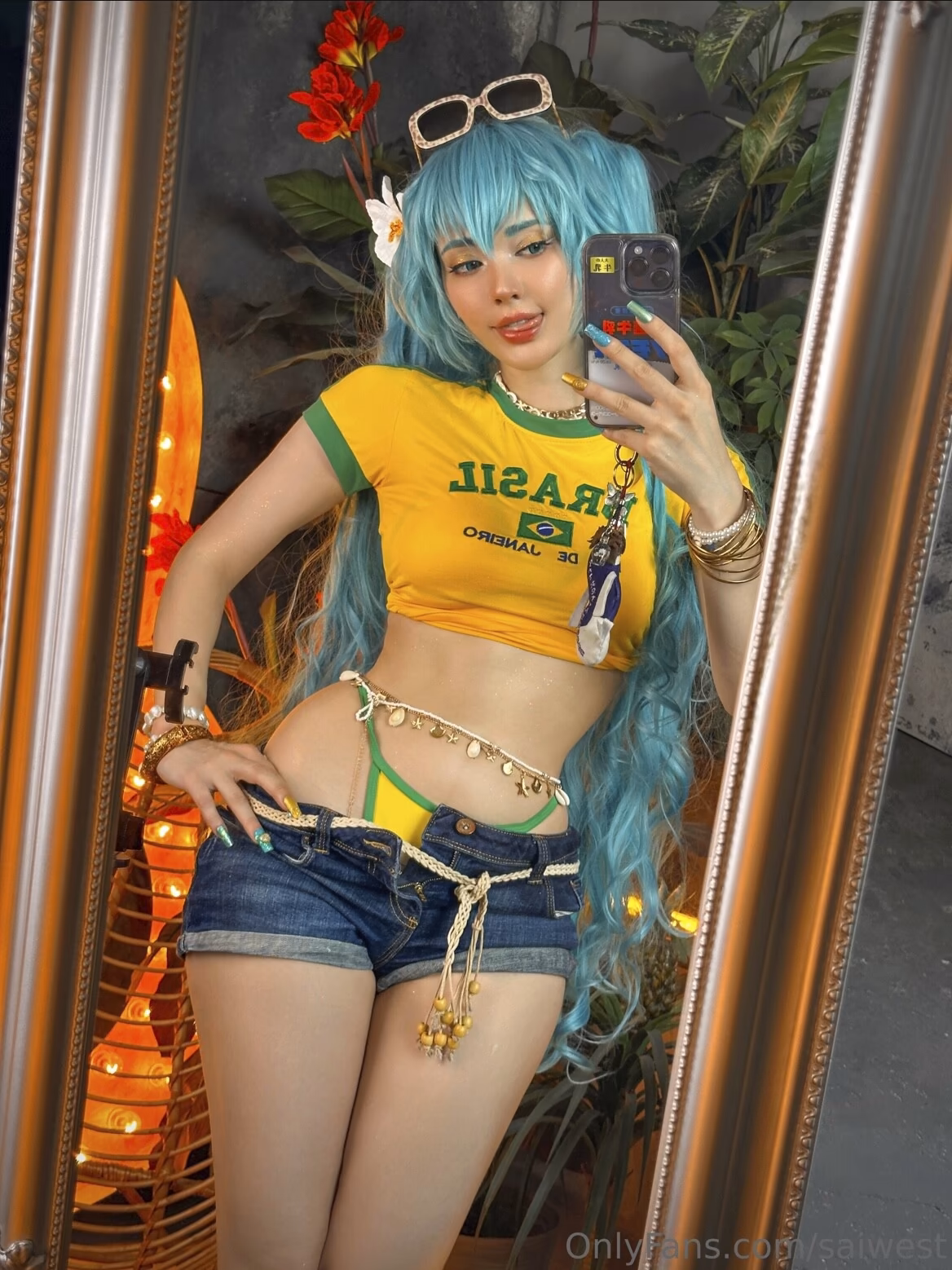 Sai Westwood as Hatsune Miku — cosplay photo 18 of 42