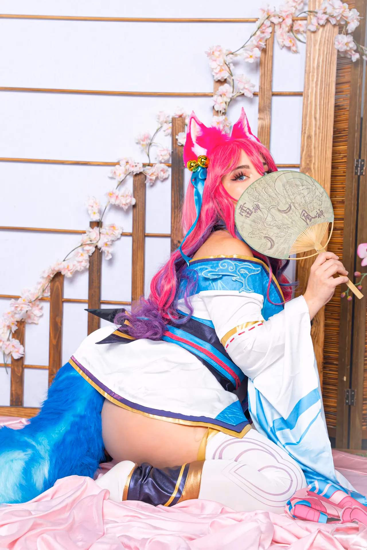 Serinide as Ahri — cosplay photo 17 of 29
