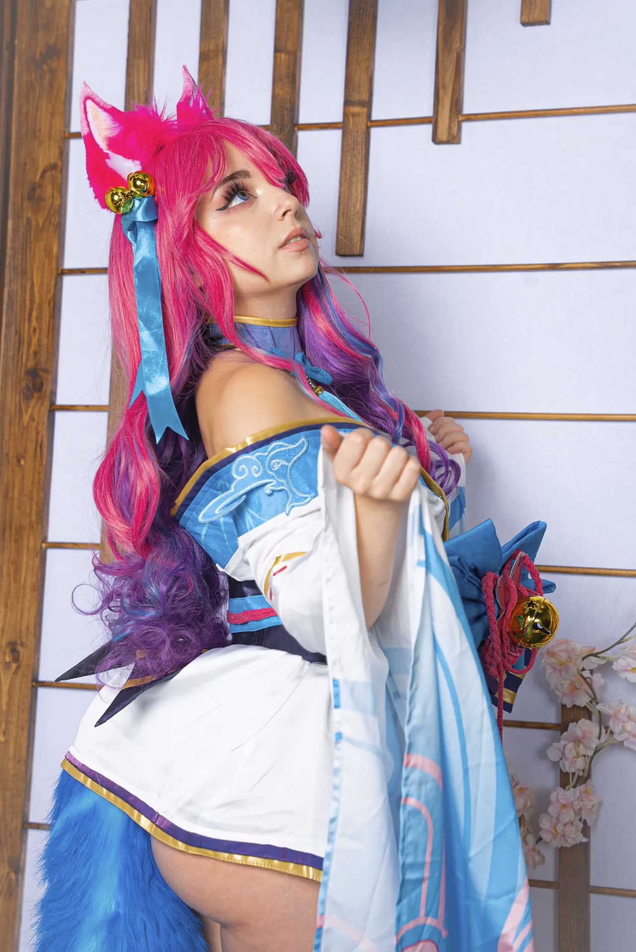 Serinide as Ahri — cosplay photo 5 of 29