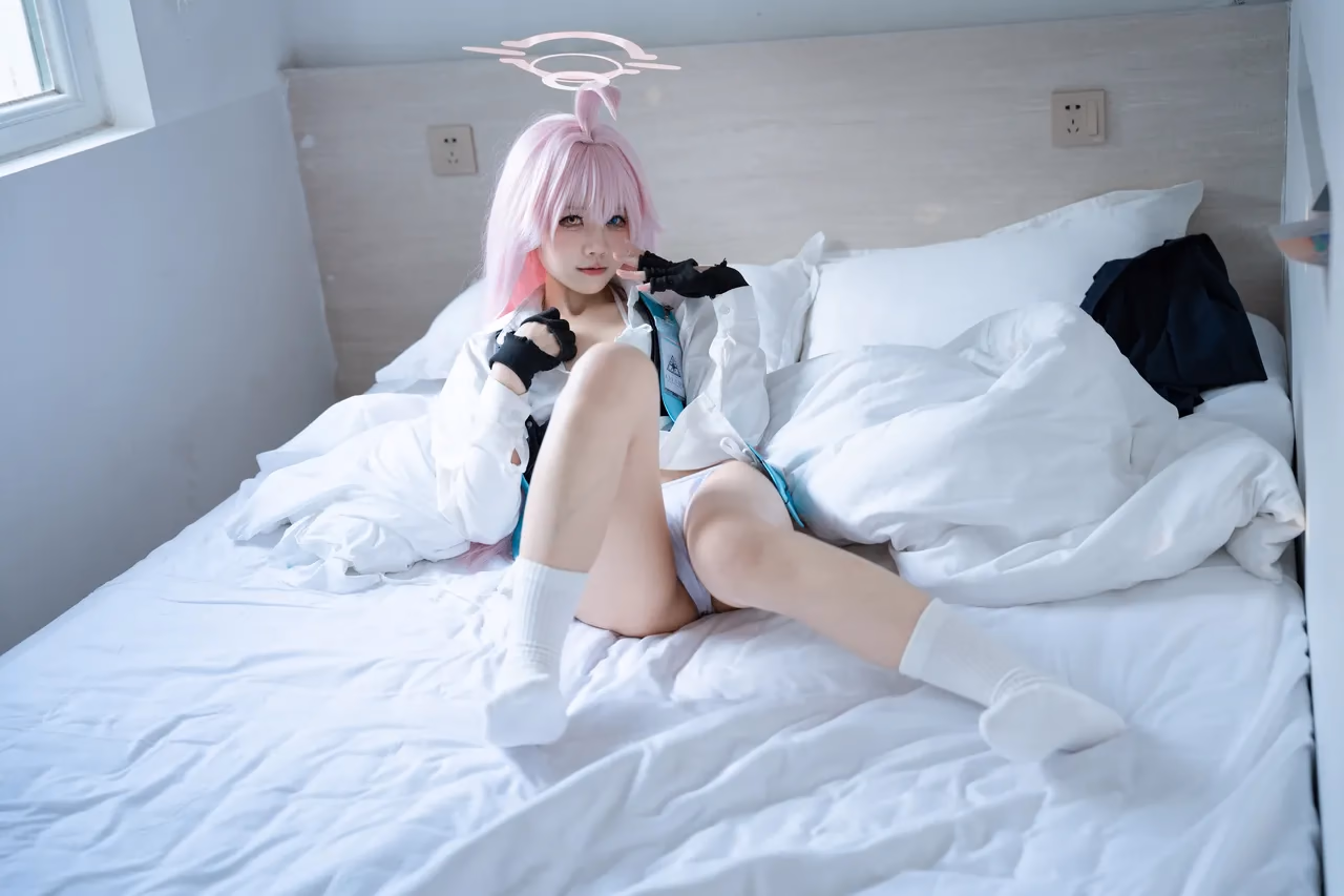 Shimizu Nagi as Hoshino Takanashi — cosplay photo 32 of 88