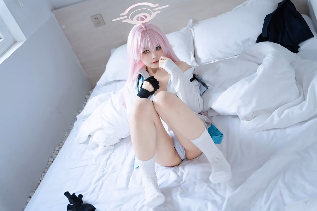 Shimizu Nagi as Hoshino Takanashi — cosplay photo 42 of 88