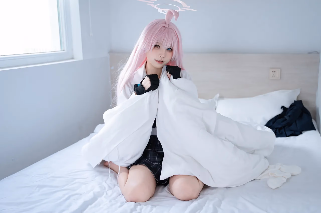 Shimizu Nagi as Hoshino Takanashi — cosplay photo 80 of 88