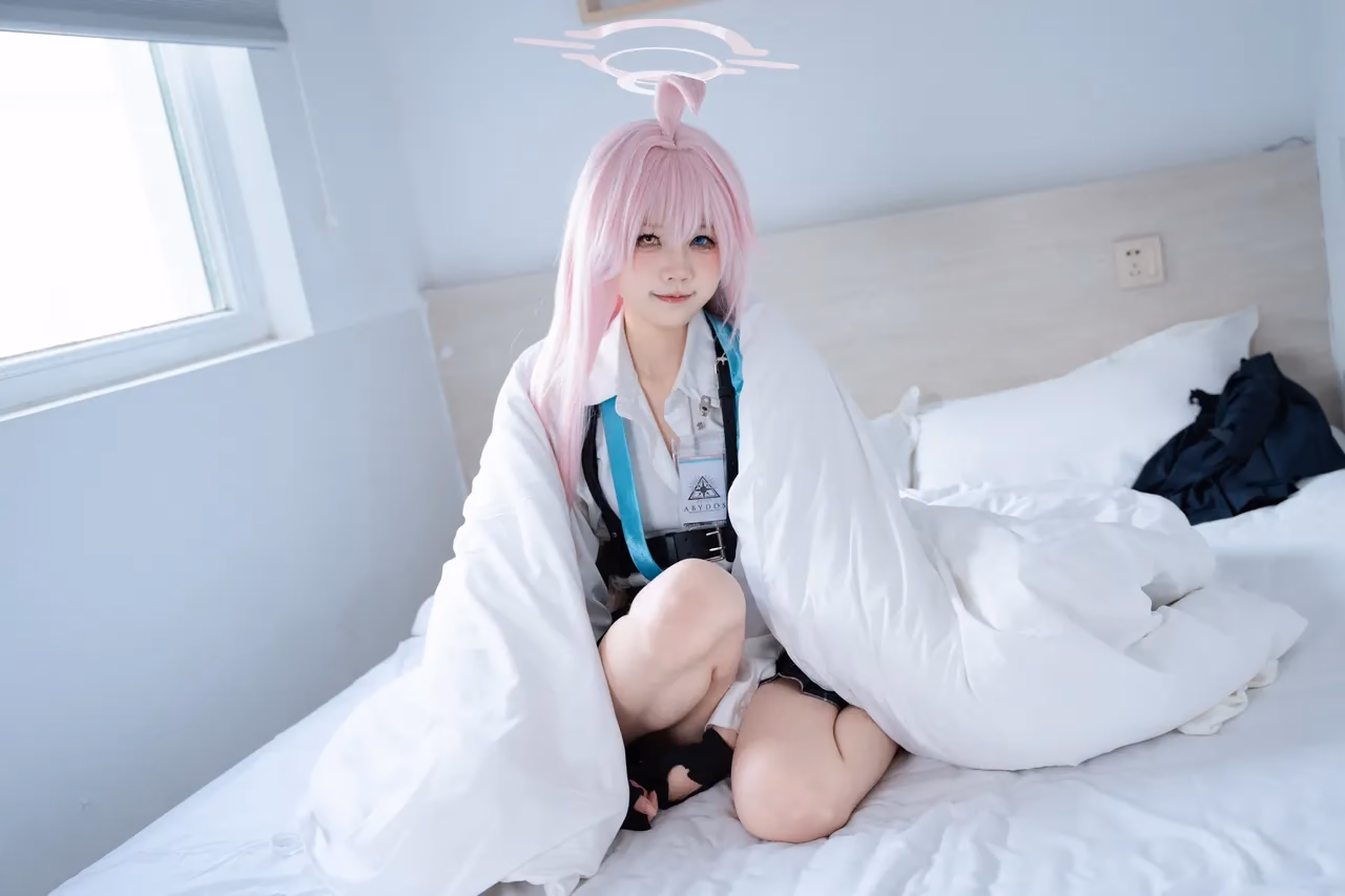 Shimizu Nagi as Hoshino Takanashi — cosplay photo 81 of 88