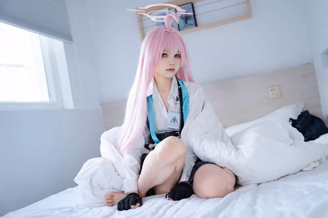 Shimizu Nagi as Hoshino Takanashi — cosplay photo 83 of 88