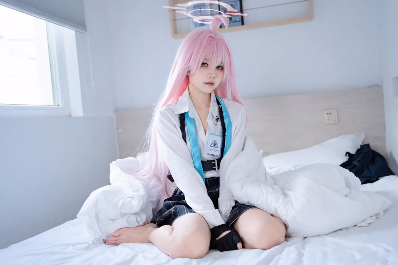 Shimizu Nagi as Hoshino Takanashi — cosplay photo 84 of 88