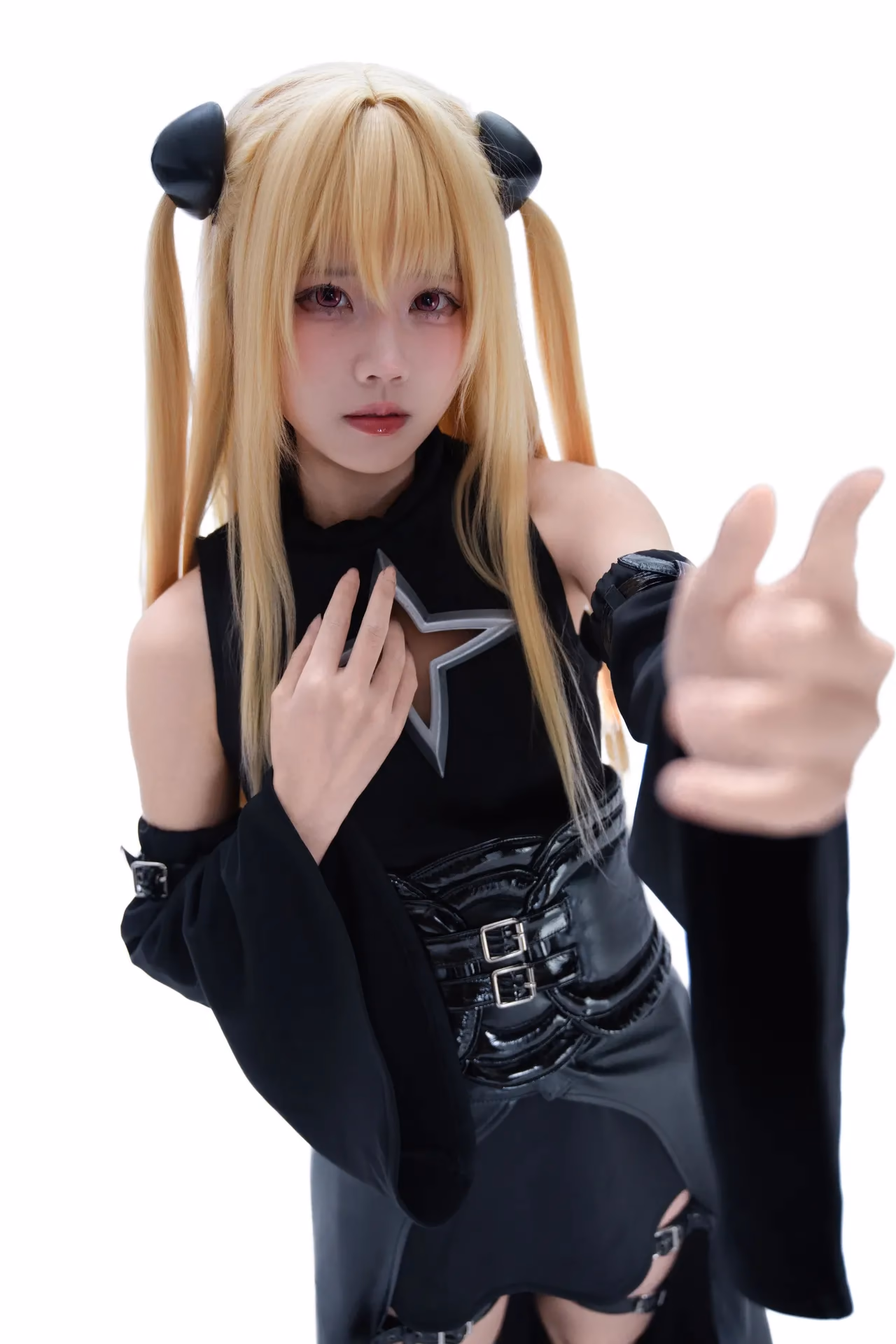 Shimizu Nagi as Golden Darkness (Yami) — cosplay photo 17 of 38