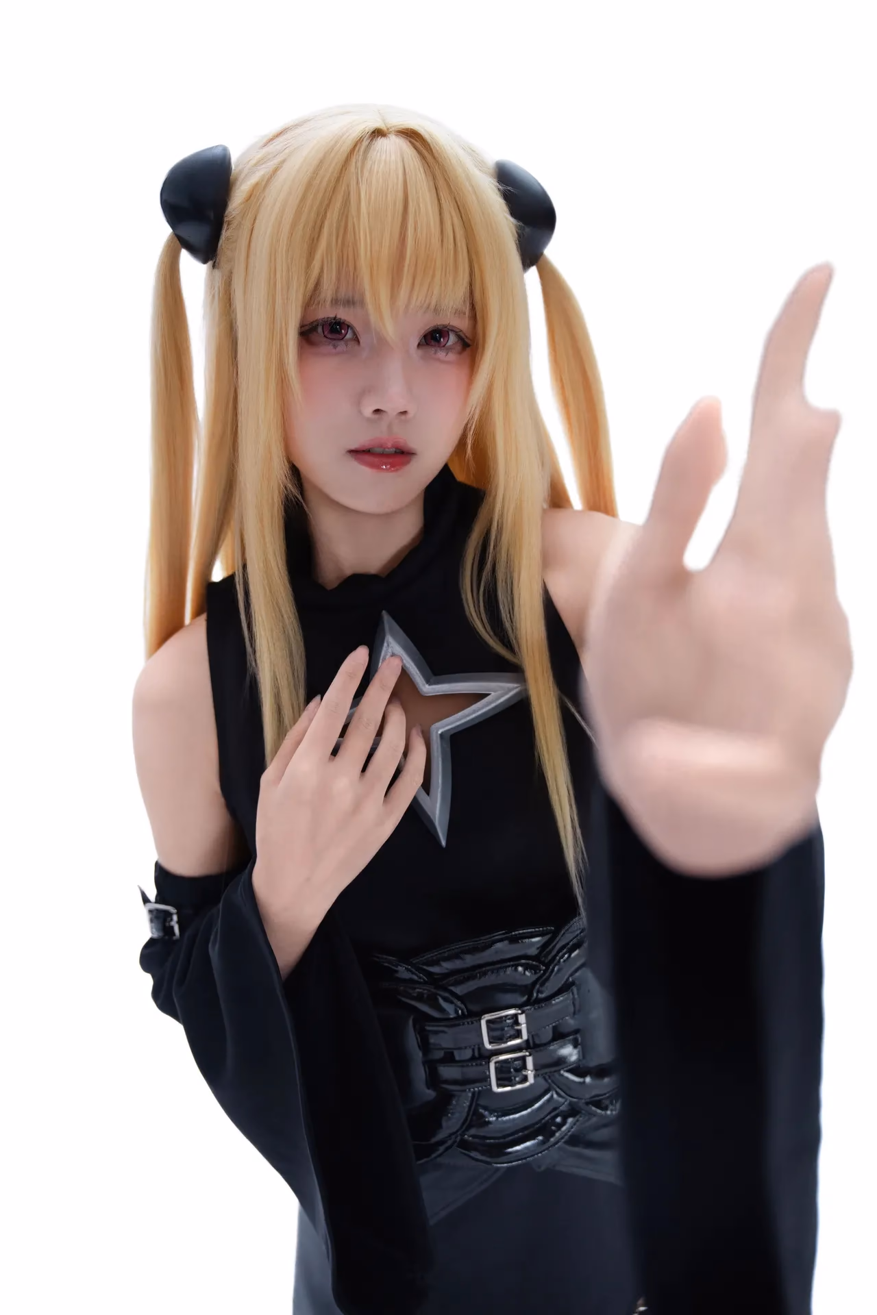 Shimizu Nagi as Golden Darkness (Yami) — cosplay photo 18 of 38