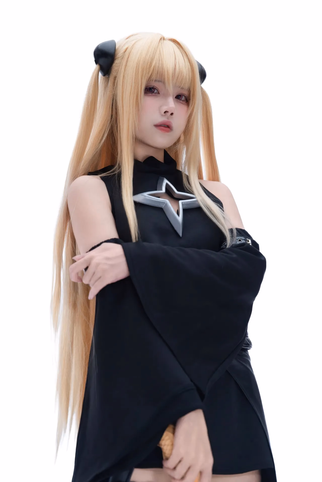 Shimizu Nagi as Golden Darkness (Yami) — cosplay photo 2 of 38