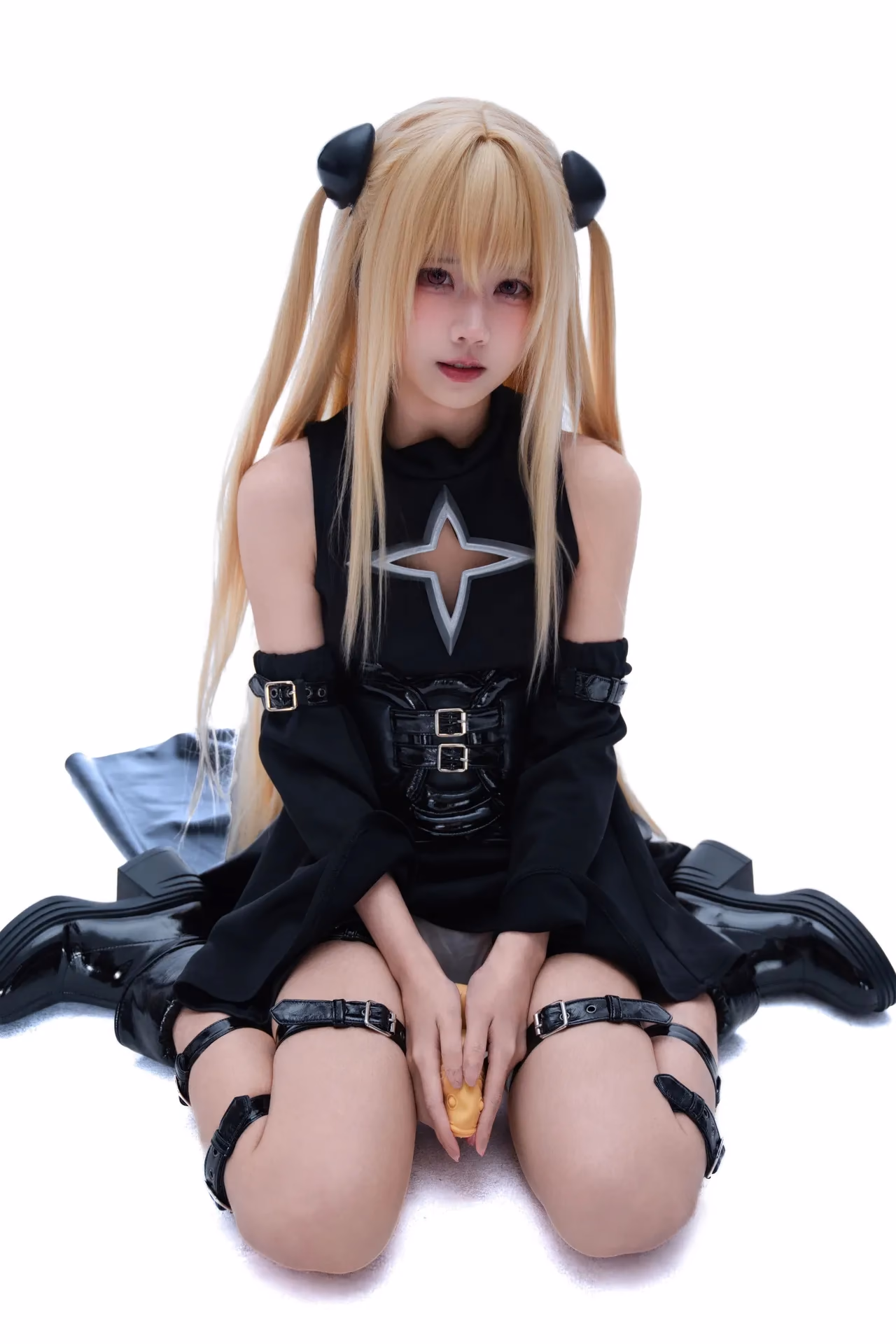 Shimizu Nagi as Golden Darkness (Yami) — cosplay photo 29 of 38