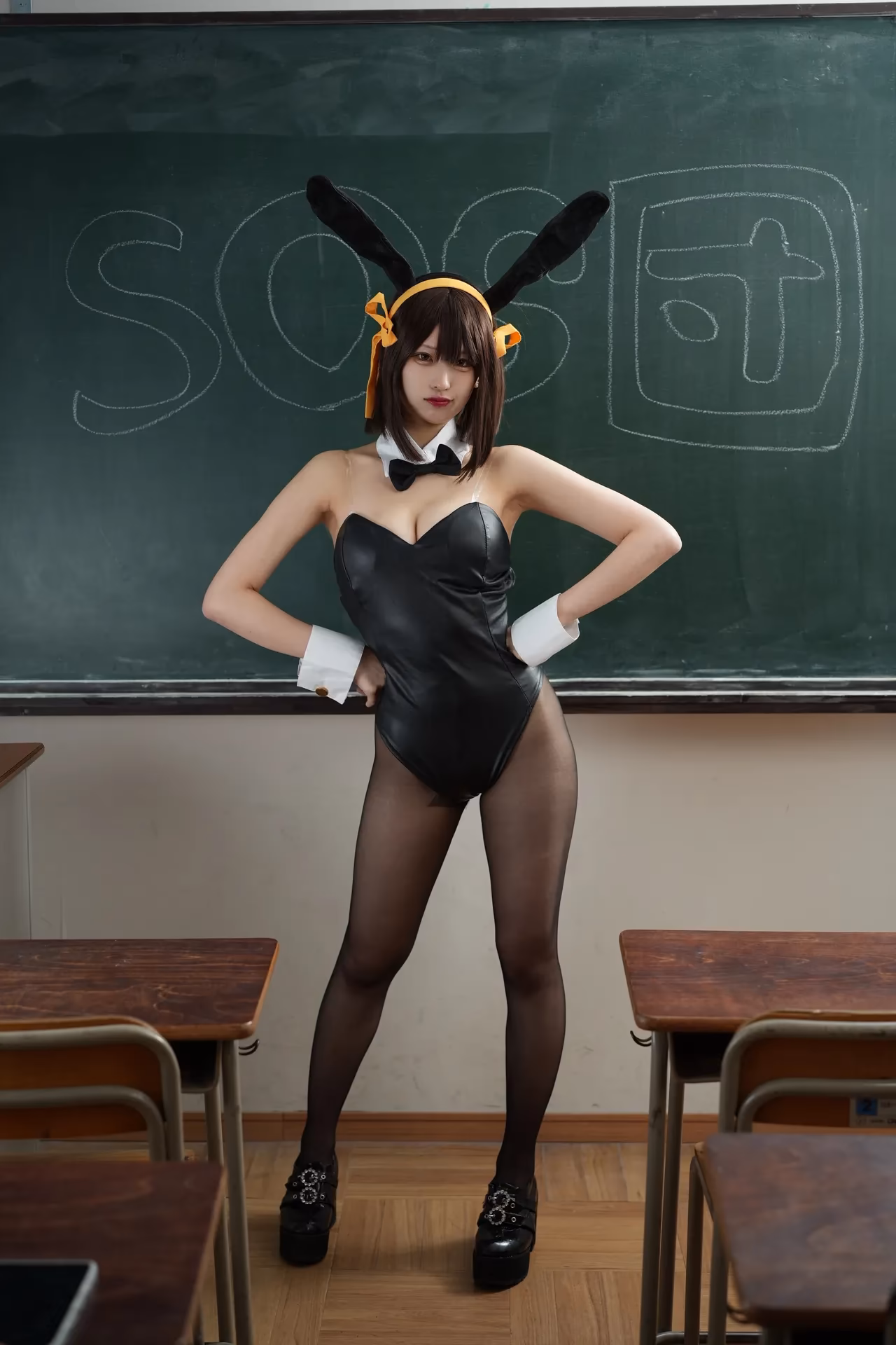 Shion Kyouwakoku as Haruhi Suzumiya — cosplay photo 11 of 101