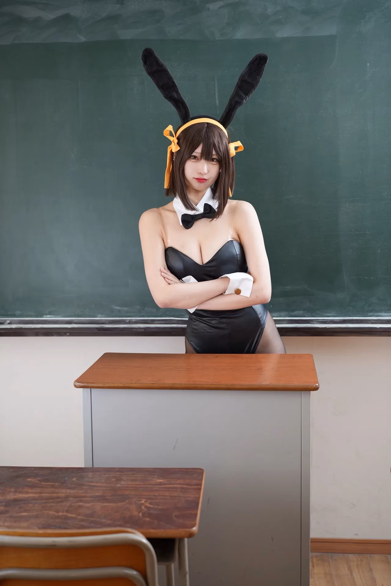 Shion Kyouwakoku as Haruhi Suzumiya — cosplay photo 16 of 101