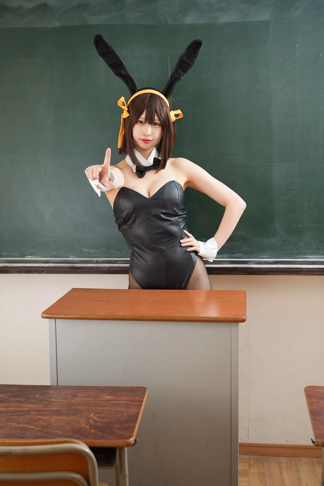 Shion Kyouwakoku as Haruhi Suzumiya — cosplay photo 17 of 101