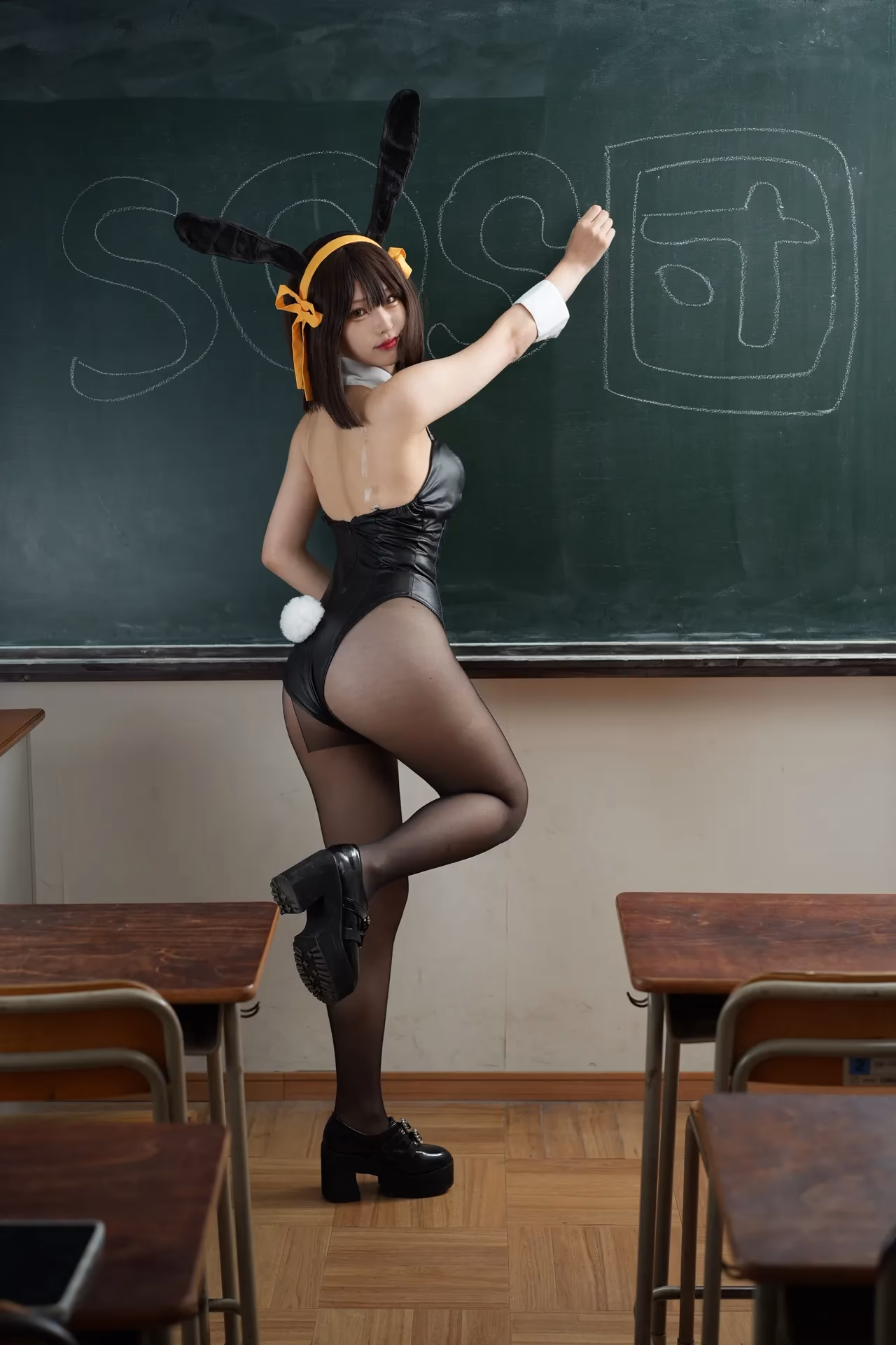Shion Kyouwakoku as Haruhi Suzumiya — cosplay photo 22 of 101