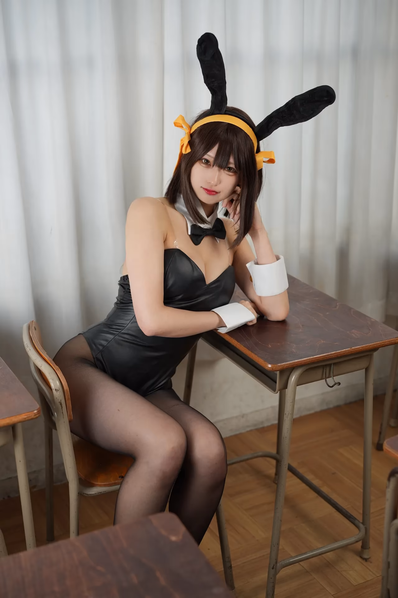 Shion Kyouwakoku as Haruhi Suzumiya — cosplay photo 45 of 101