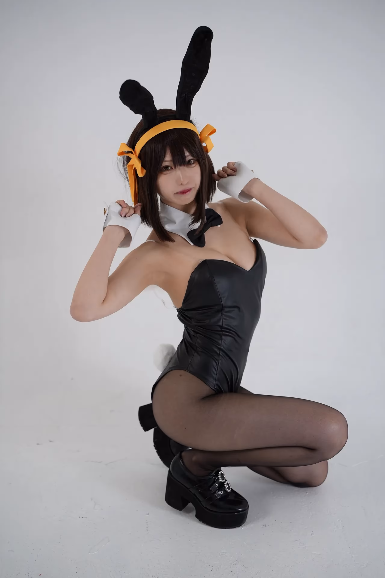Shion Kyouwakoku as Haruhi Suzumiya — cosplay photo 56 of 101