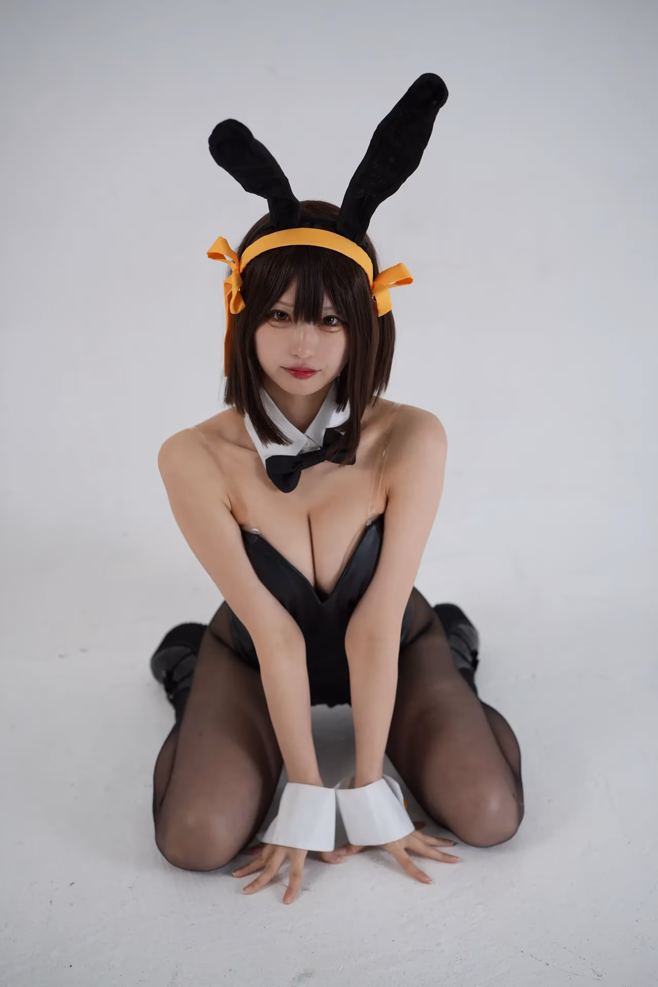 Shion Kyouwakoku as Haruhi Suzumiya — cosplay photo 60 of 101