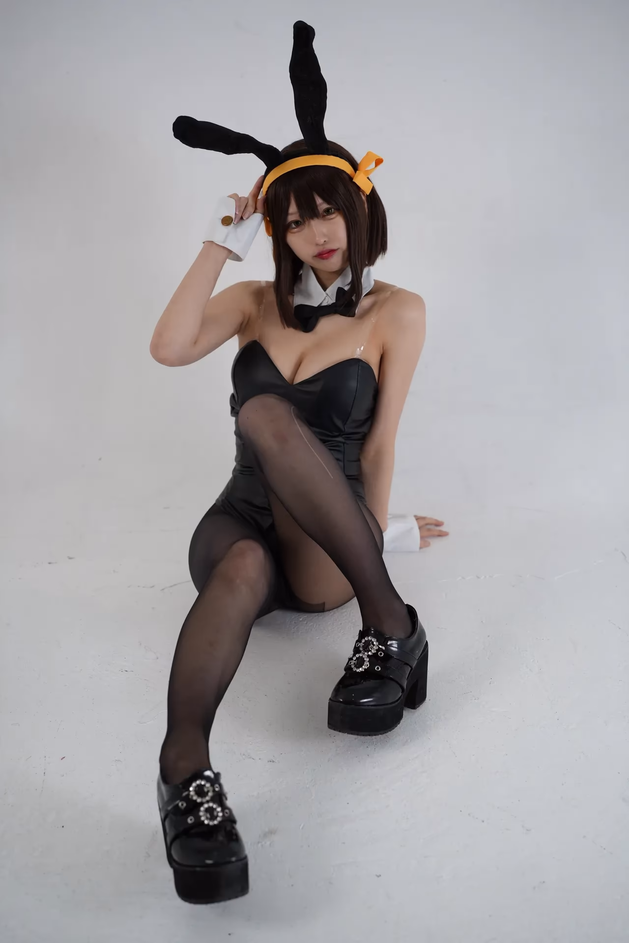 Shion Kyouwakoku as Haruhi Suzumiya — cosplay photo 65 of 101