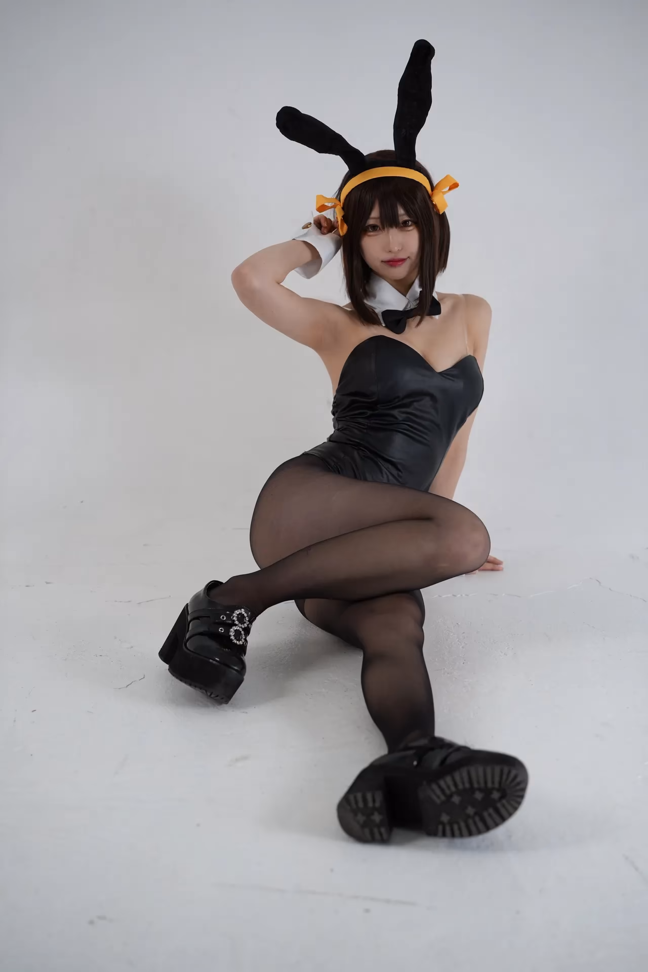 Shion Kyouwakoku as Haruhi Suzumiya — cosplay photo 69 of 101