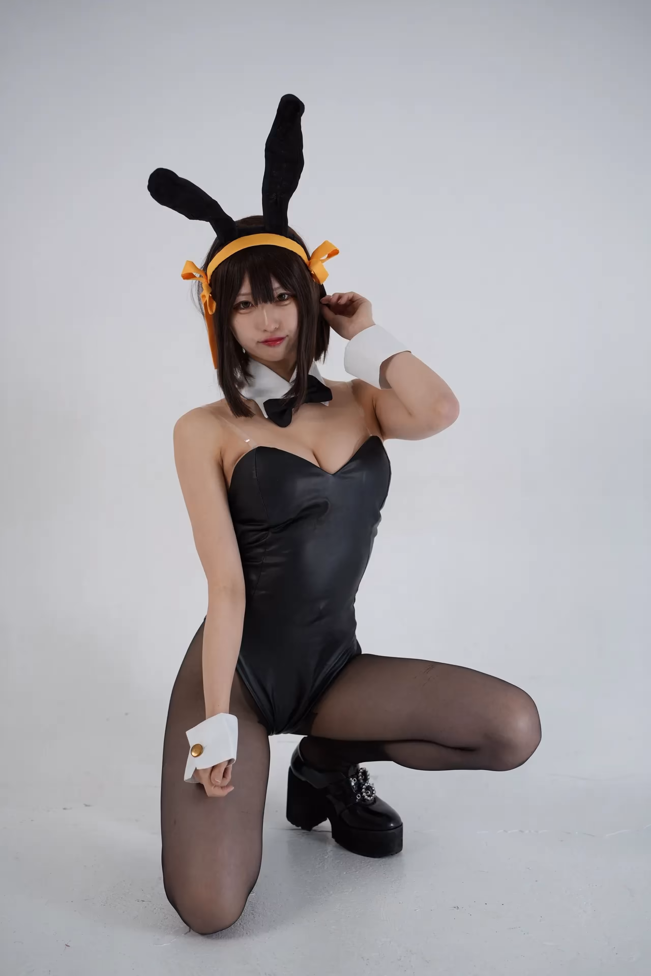 Shion Kyouwakoku as Haruhi Suzumiya — cosplay photo 70 of 101