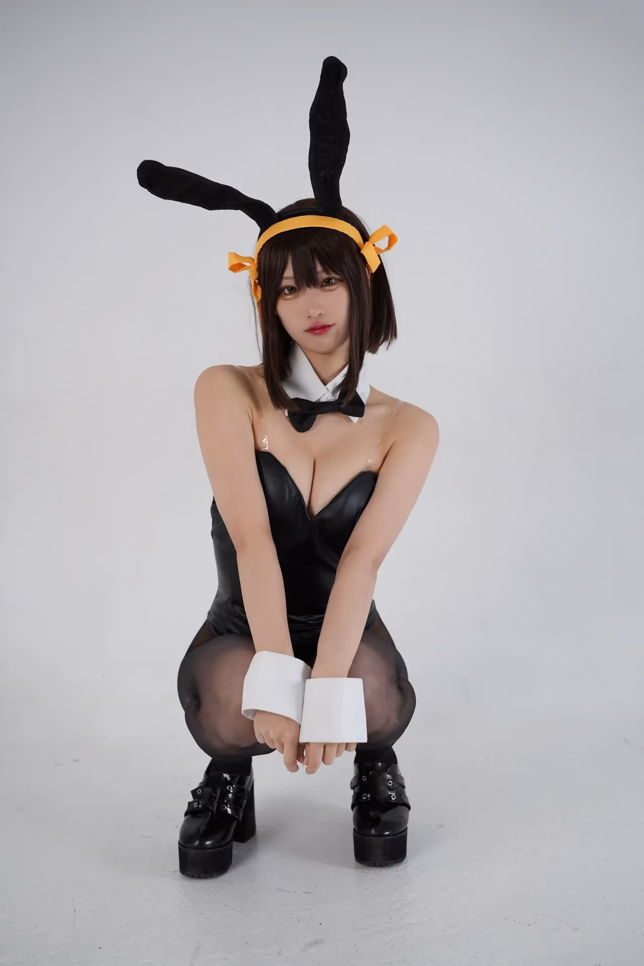 Shion Kyouwakoku as Haruhi Suzumiya — cosplay photo 77 of 101