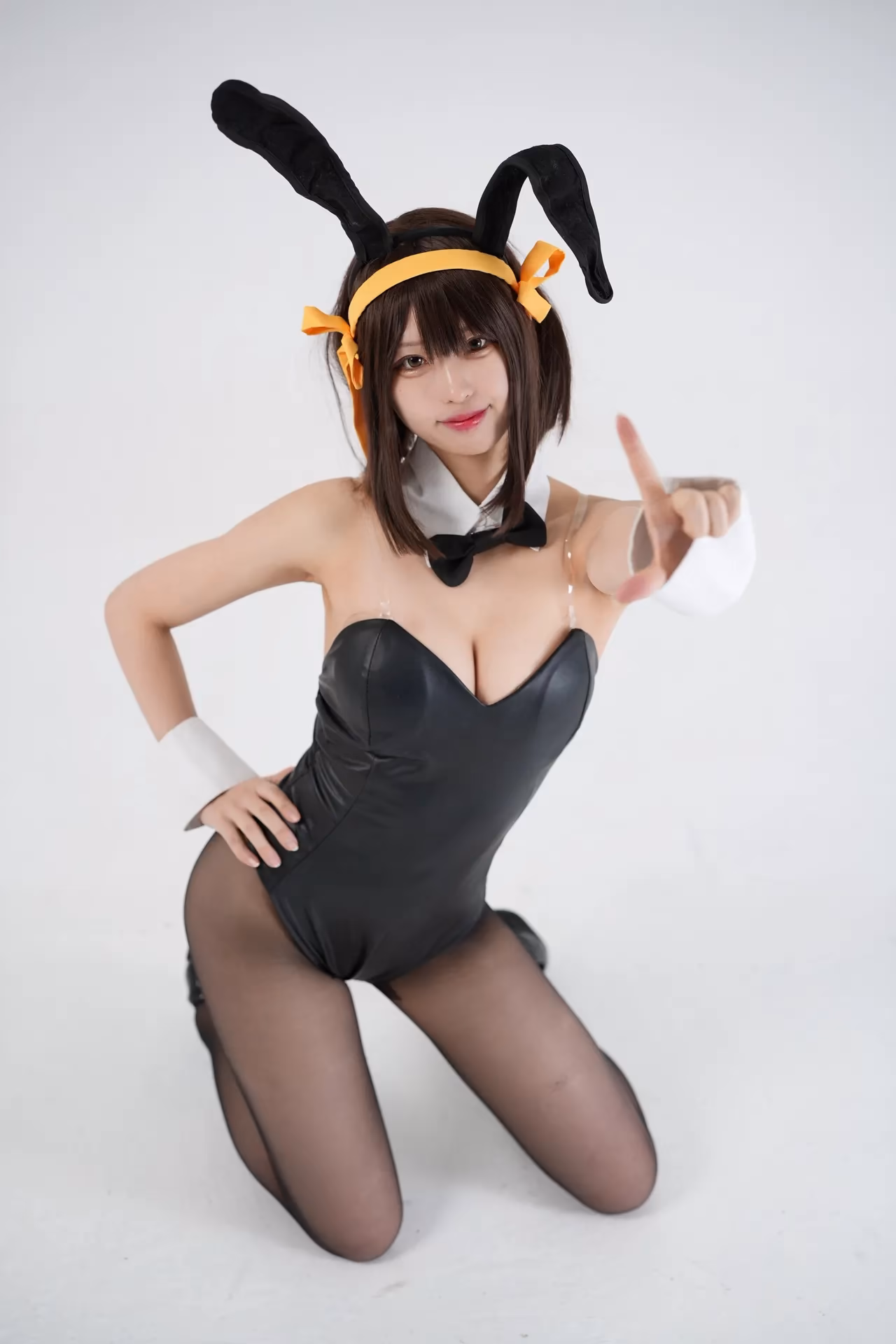 Shion Kyouwakoku as Haruhi Suzumiya — cosplay photo 82 of 101