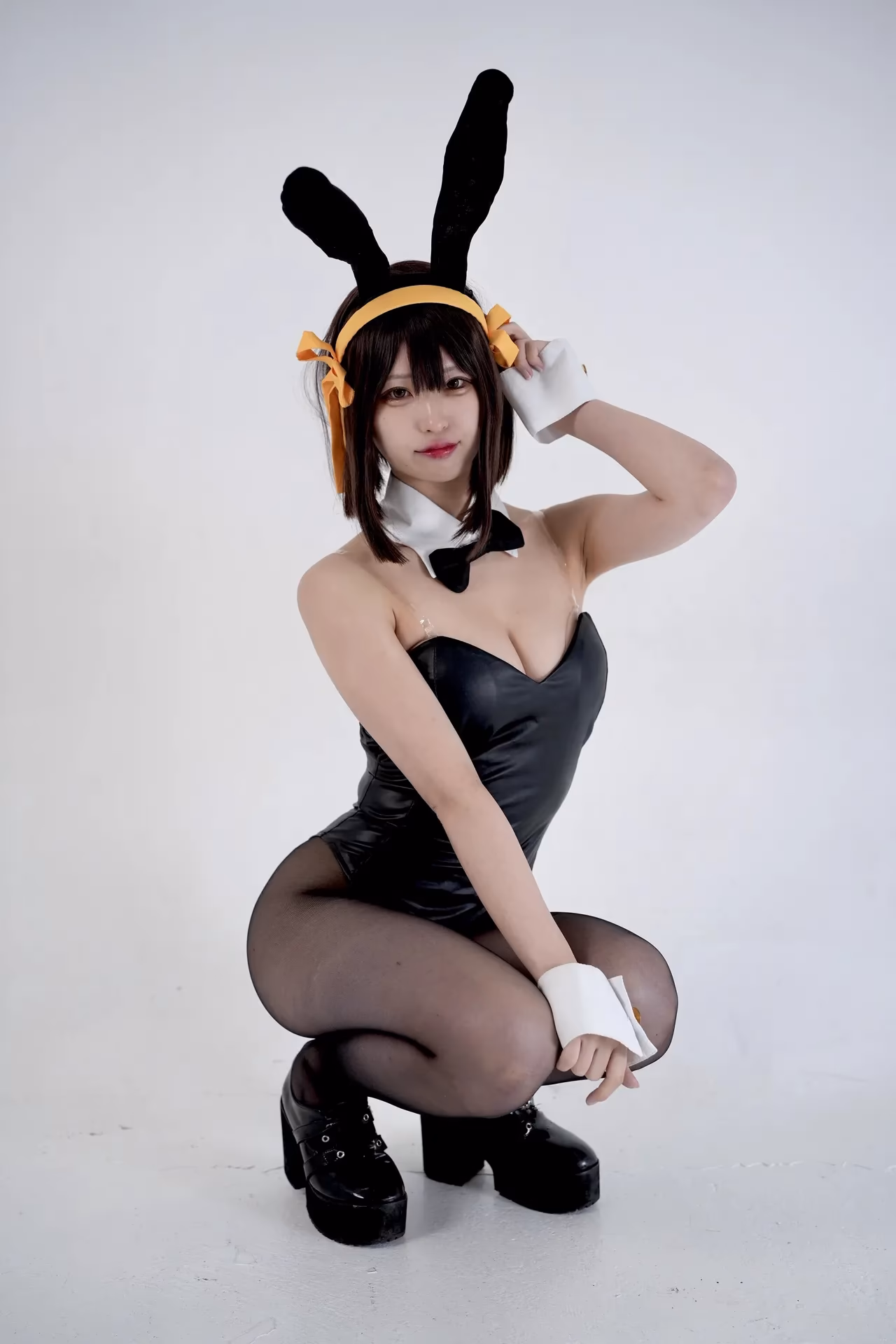 Shion Kyouwakoku as Haruhi Suzumiya — cosplay photo 98 of 101