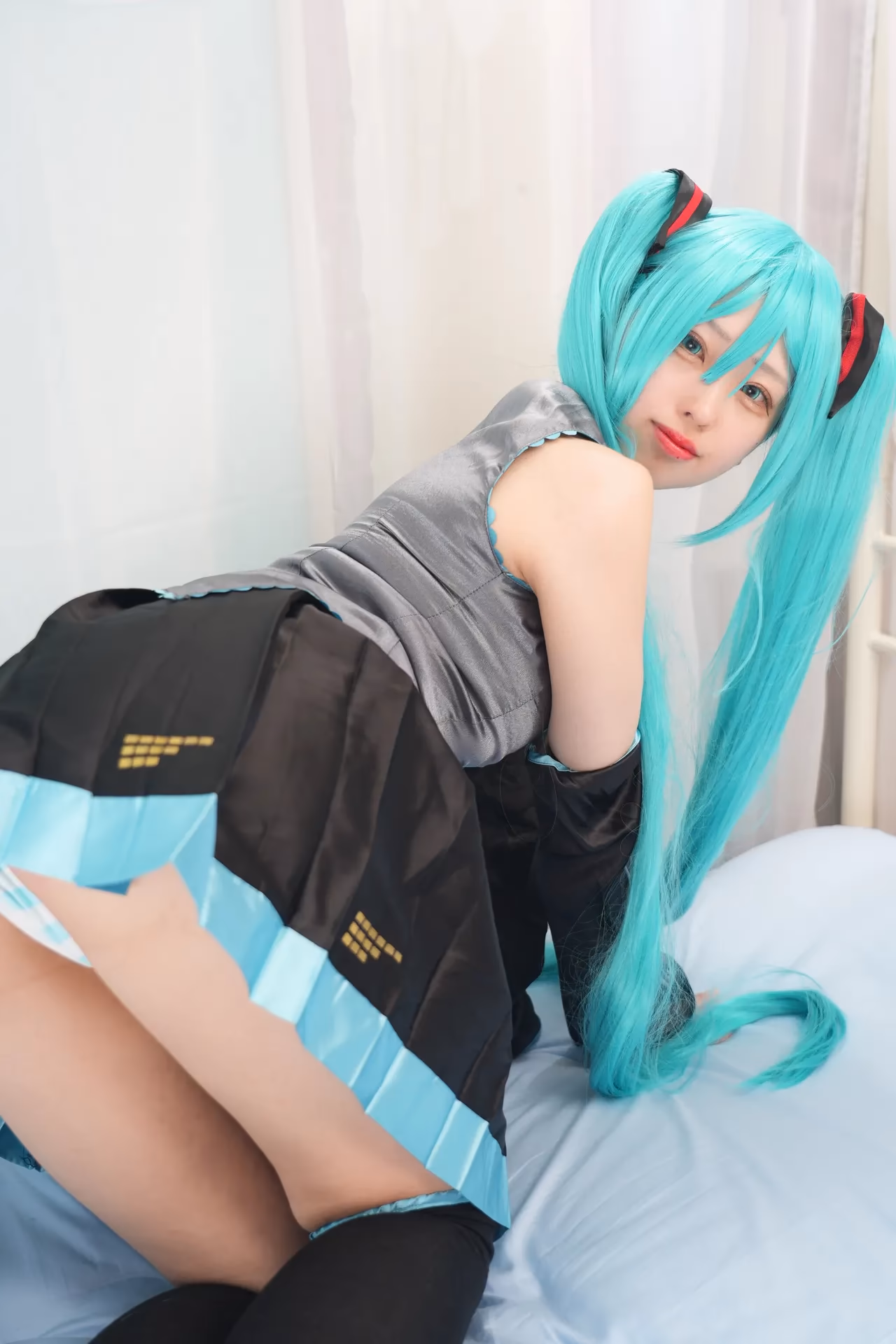 Shion Kyouwakoku as Hatsune Miku — cosplay photo 39 of 89