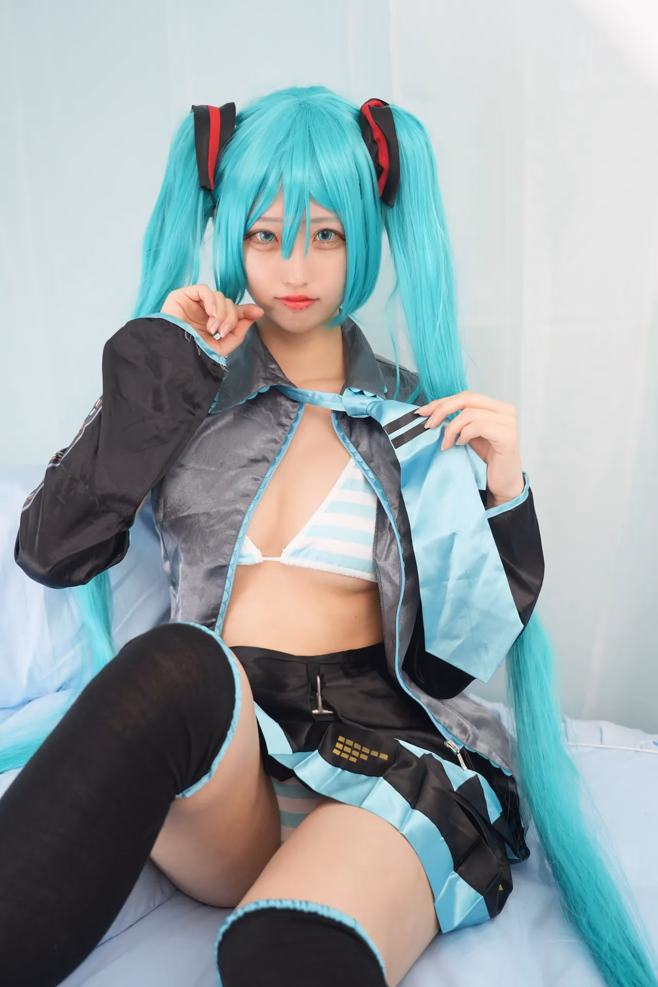 Shion Kyouwakoku as Hatsune Miku — cosplay photo 47 of 89