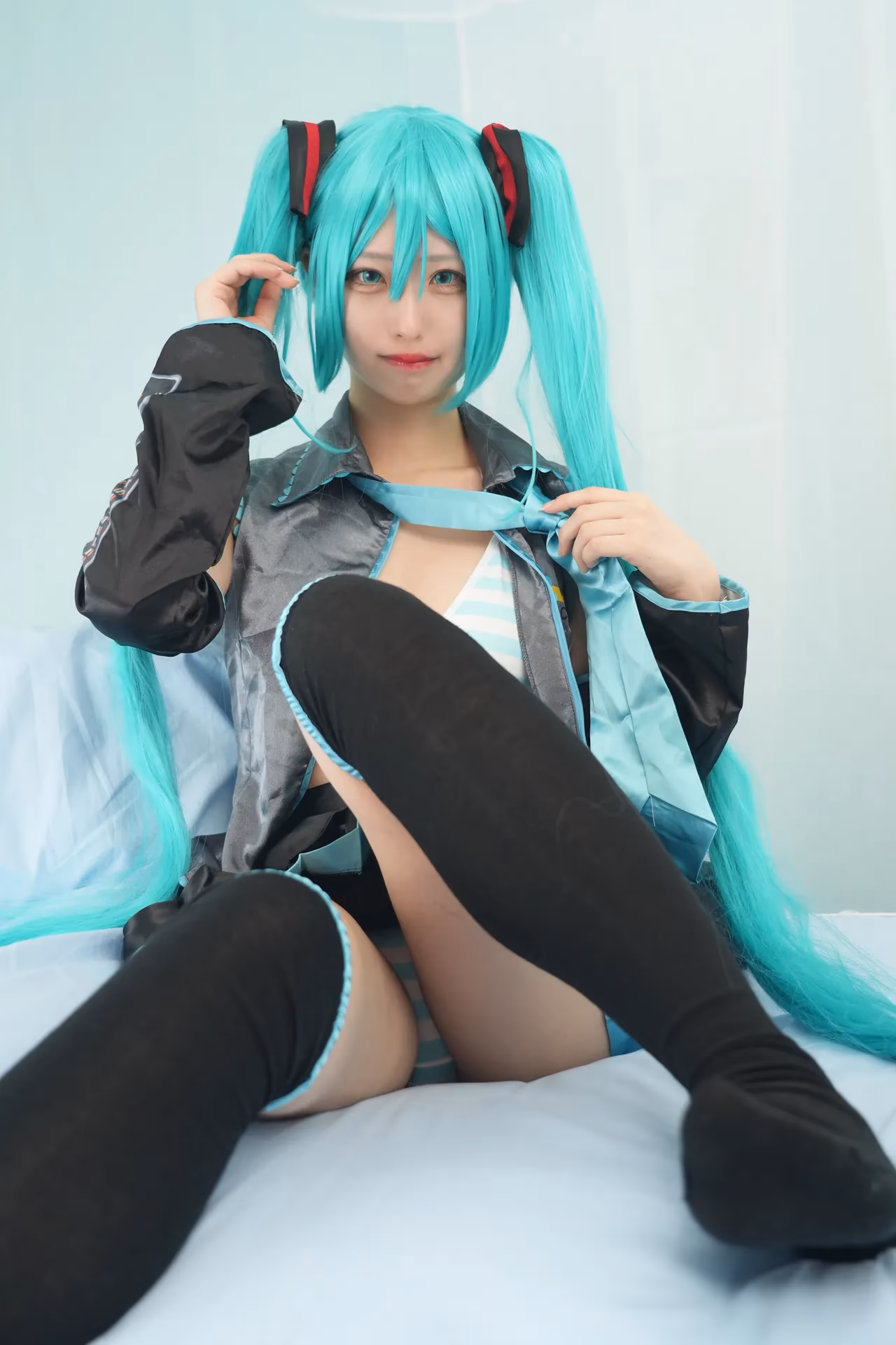 Shion Kyouwakoku as Hatsune Miku — cosplay photo 50 of 89