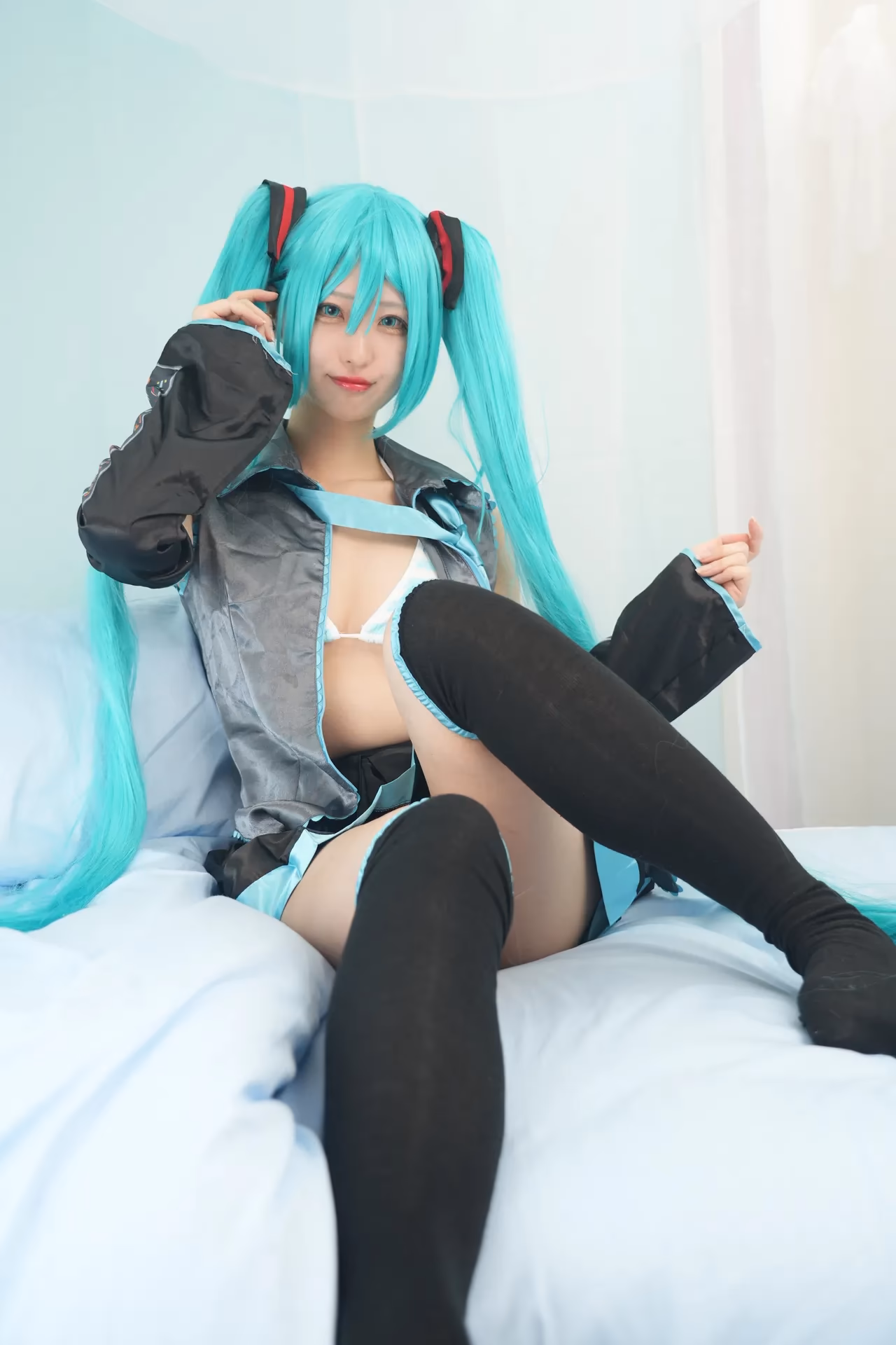 Shion Kyouwakoku as Hatsune Miku — cosplay photo 55 of 89