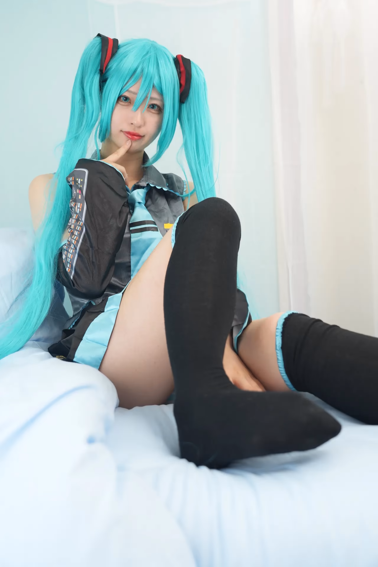 Shion Kyouwakoku as Hatsune Miku — cosplay photo 56 of 89