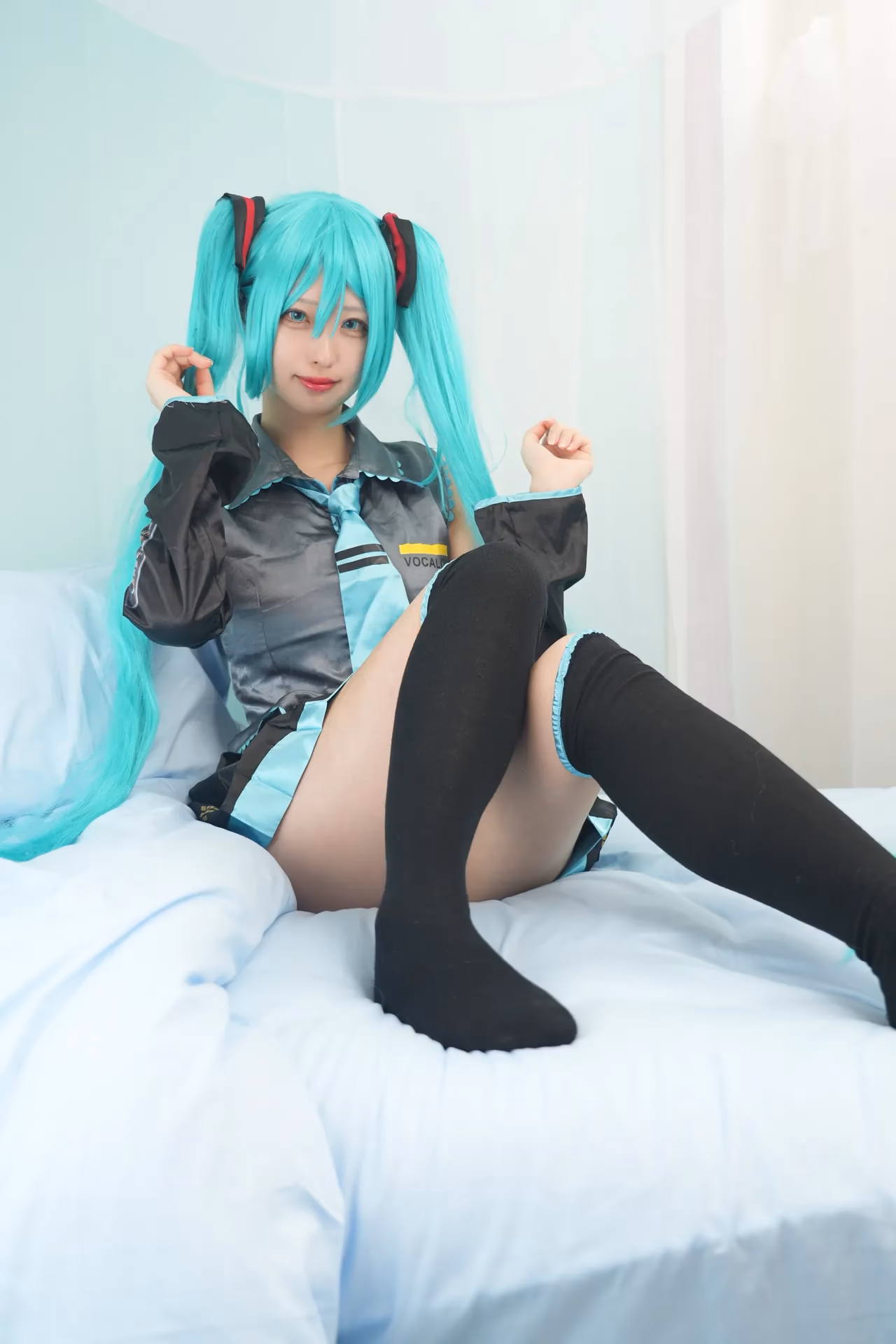 Shion Kyouwakoku as Hatsune Miku — cosplay photo 58 of 89