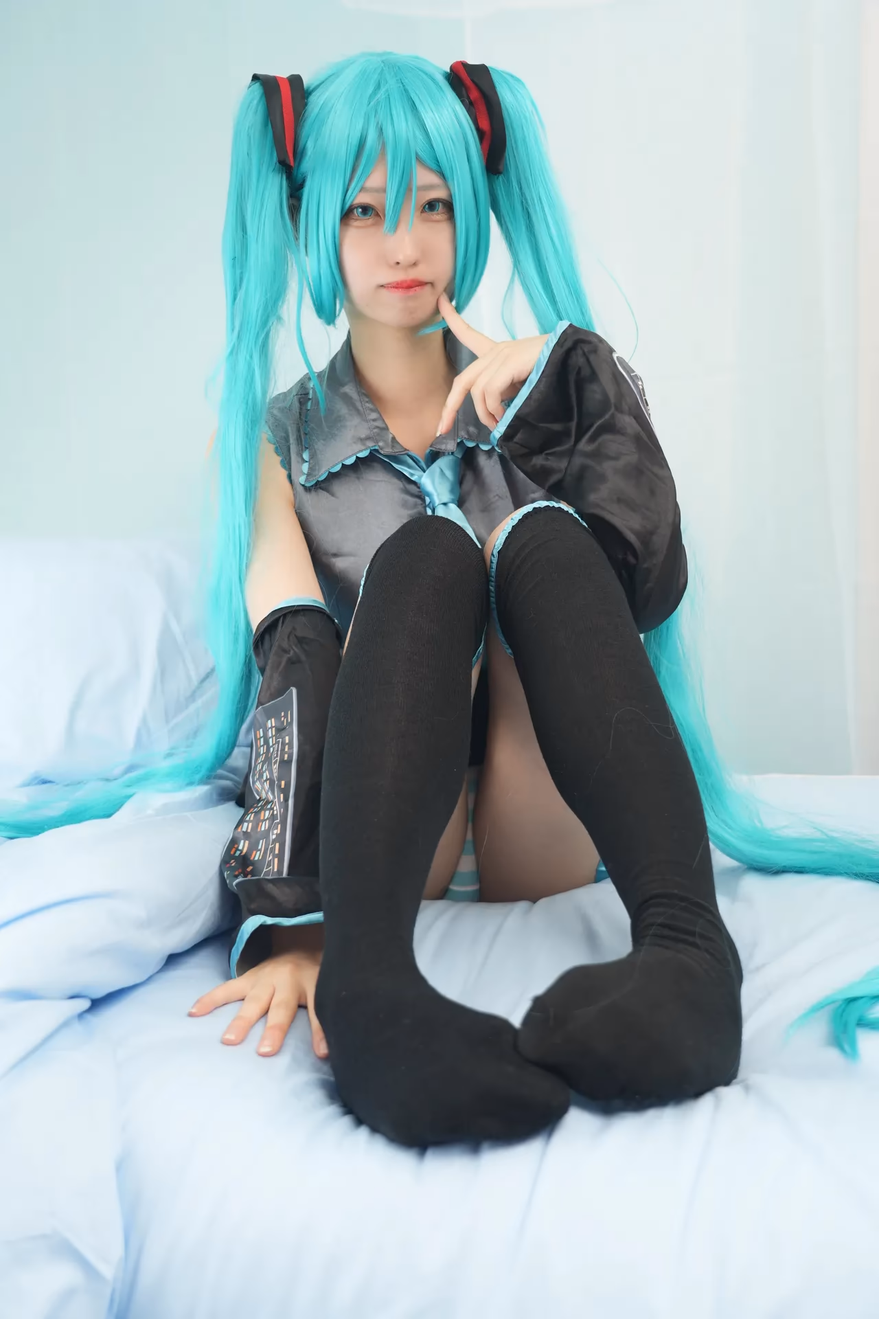 Shion Kyouwakoku as Hatsune Miku — cosplay photo 60 of 89